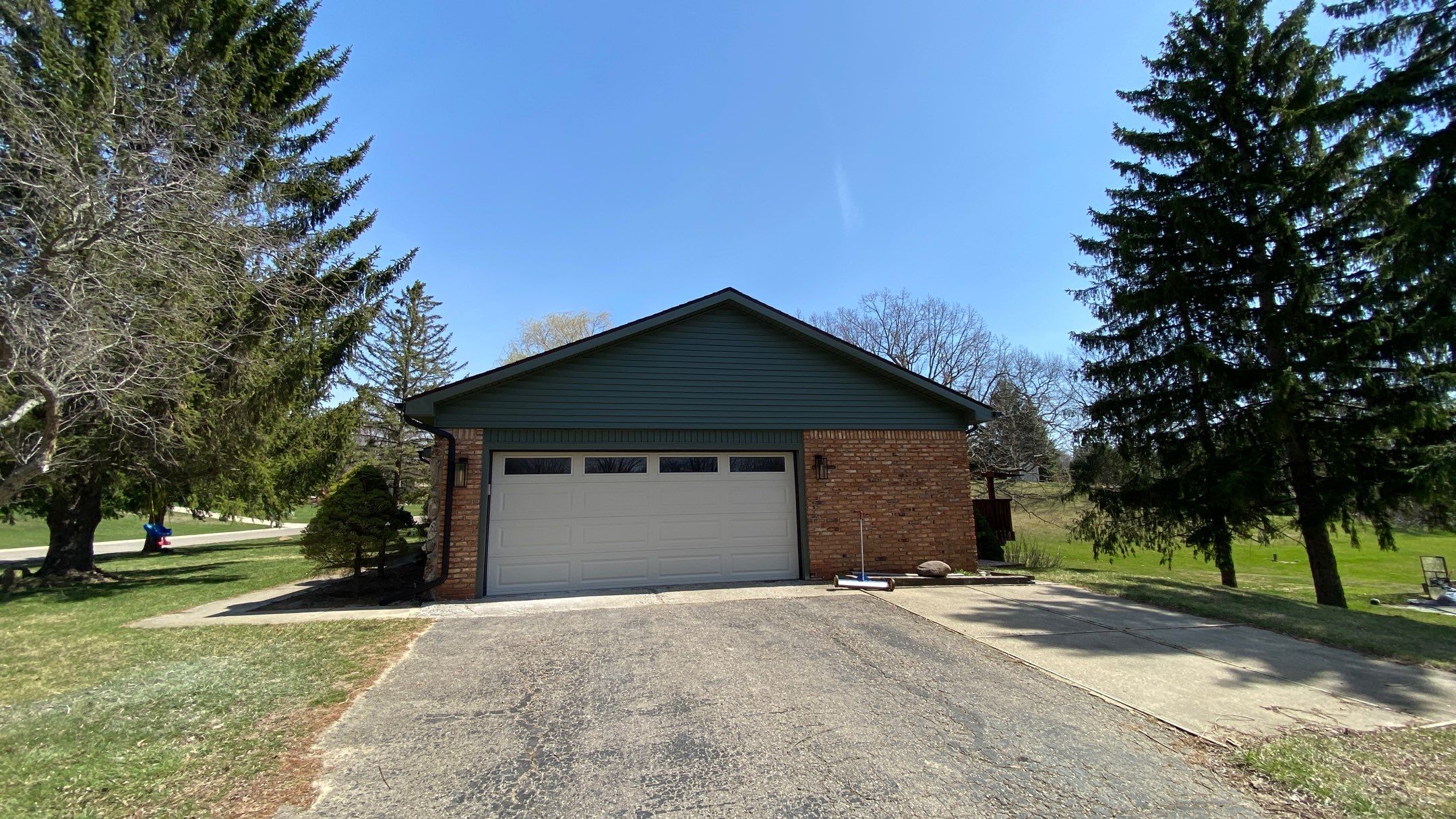 Siding Replacement using CertainTeed Restoration Classis D4 by 180 Contractors