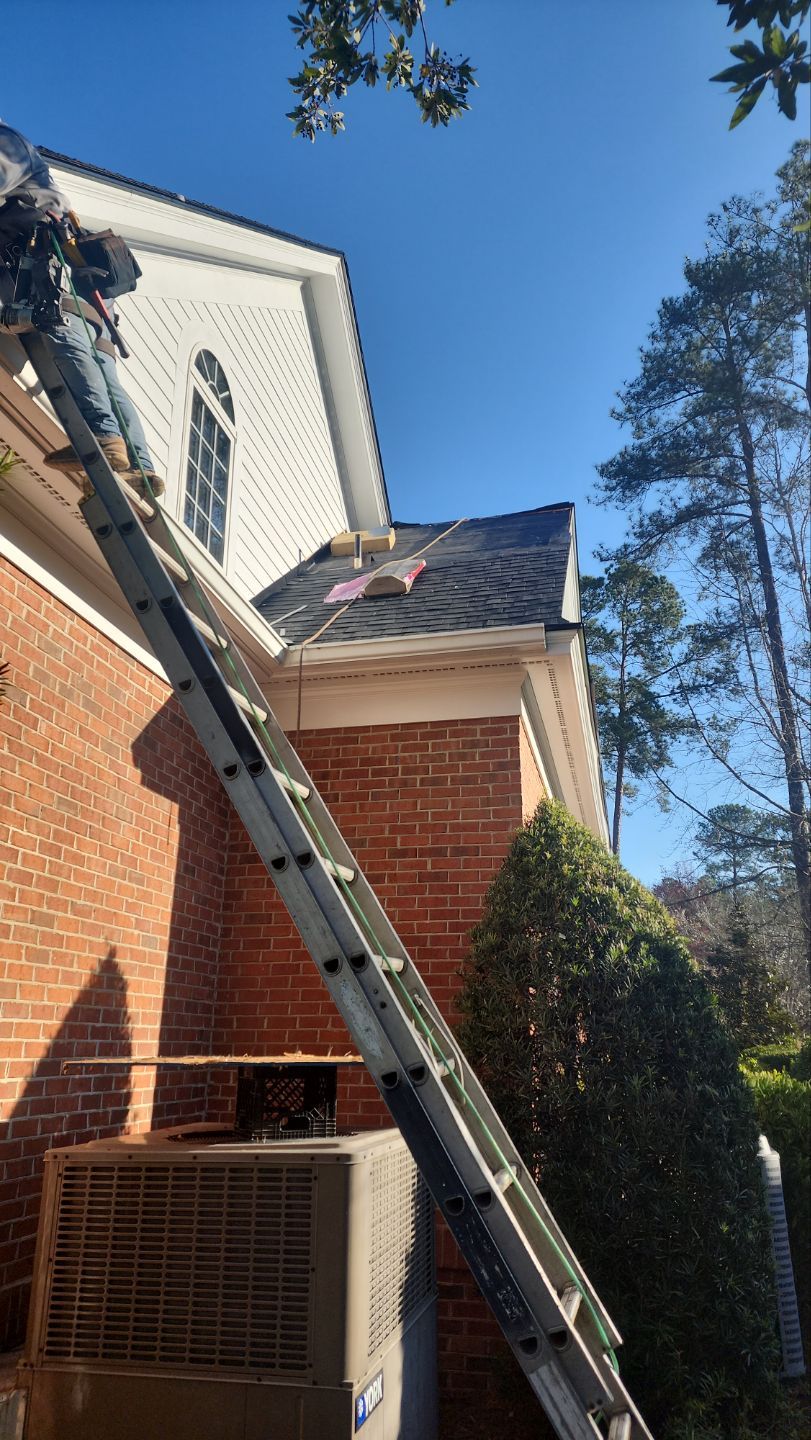Residential Roofing Installation using Owens Corning® Oakridge Onyx Black by Indigo State Roofing