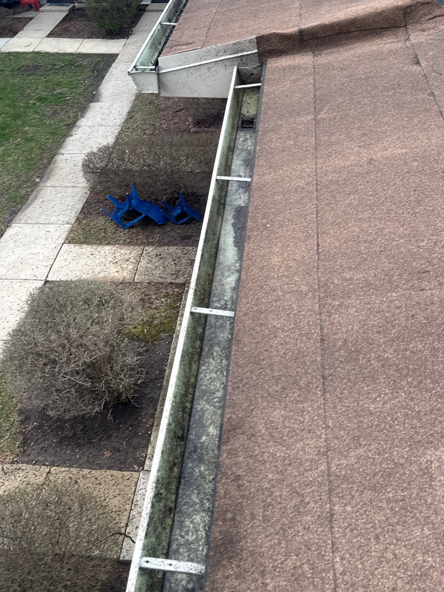 Commercial gutter cleaning Naperville & Aurora, IL	 after photo with clean gutters