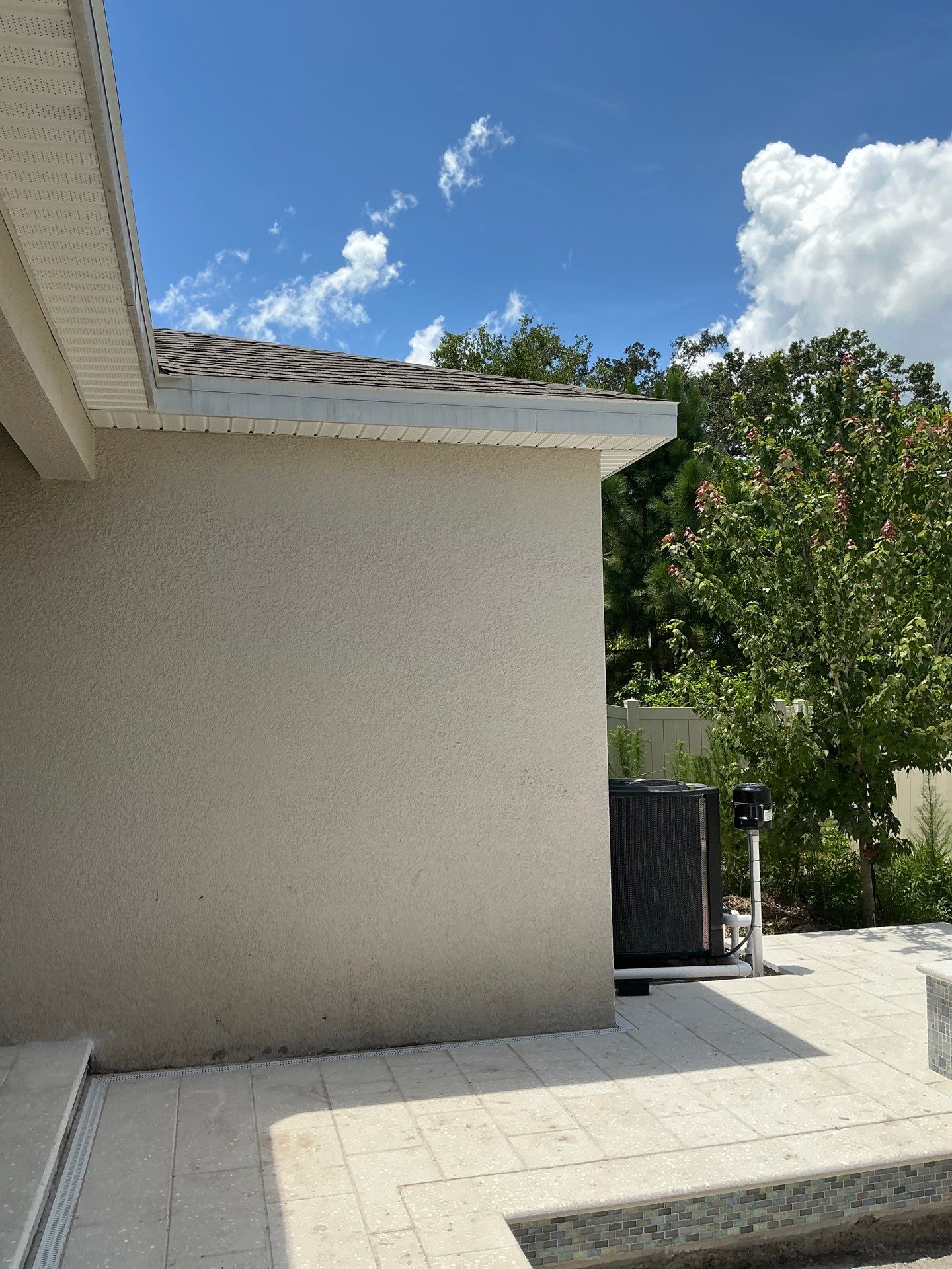 Seamless Gutters with Elegant Design in Lutz FL by Gutter Professors
