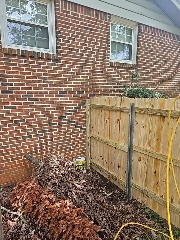 Royal Knoll Lane - Fence Installation  by Pillar and Pine