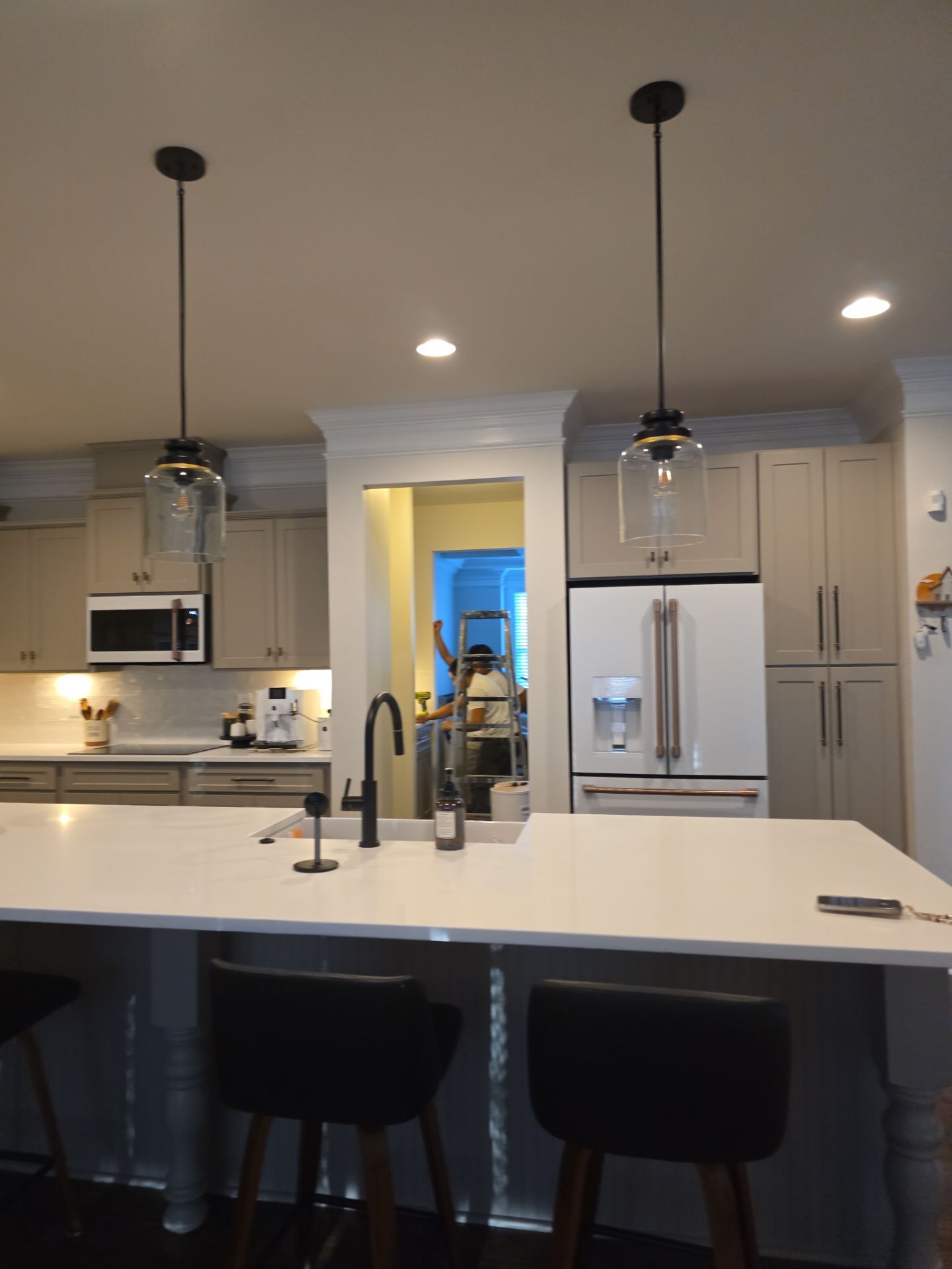 From Dated to Dazzling: A Bright Kitchen Transformation in Holly Springs by Elite Remodeling and Design LLC