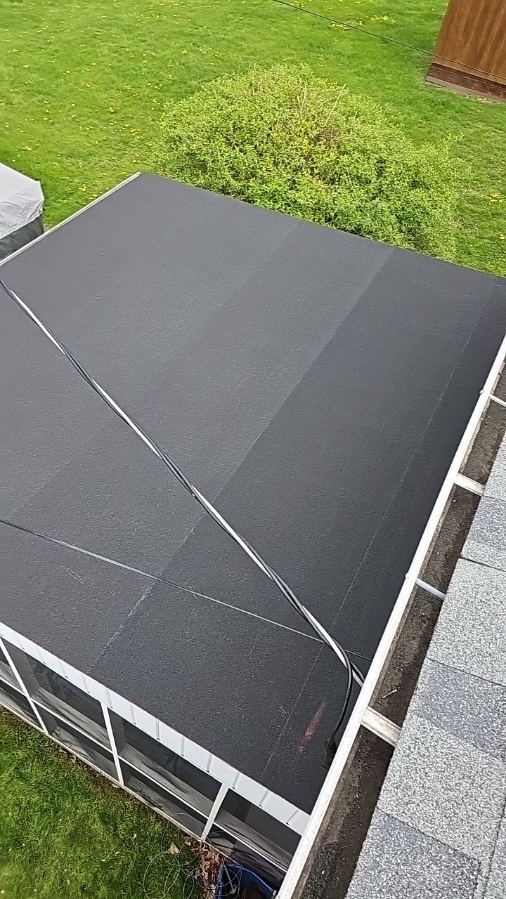ATLAS PINNACLE COLOR: SUMMER STORM DRIP EDGE: WHITE by Eagle Eye Roofing