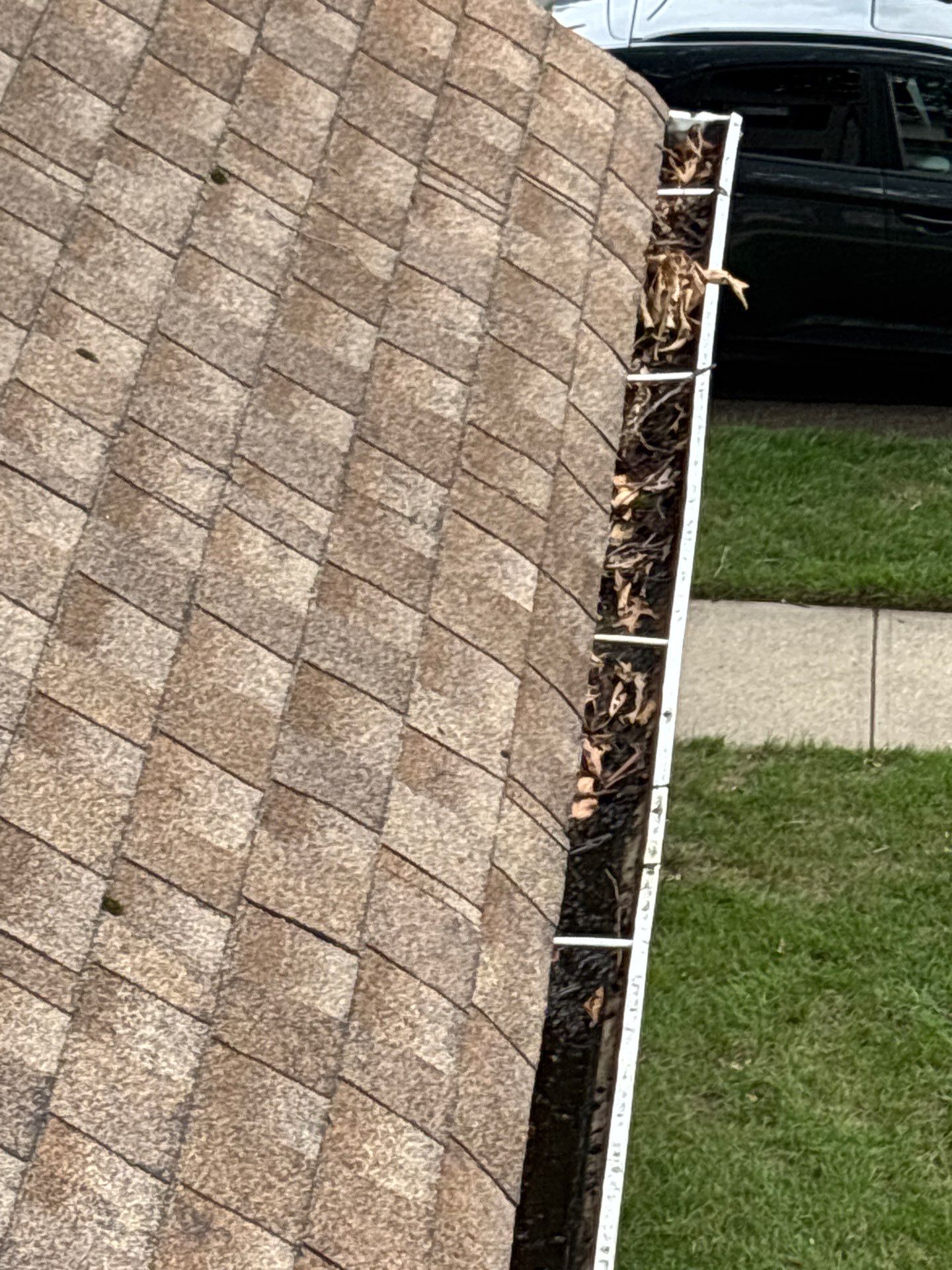 Gutter Cleaning in Freehold, NJ by Clearview Washing