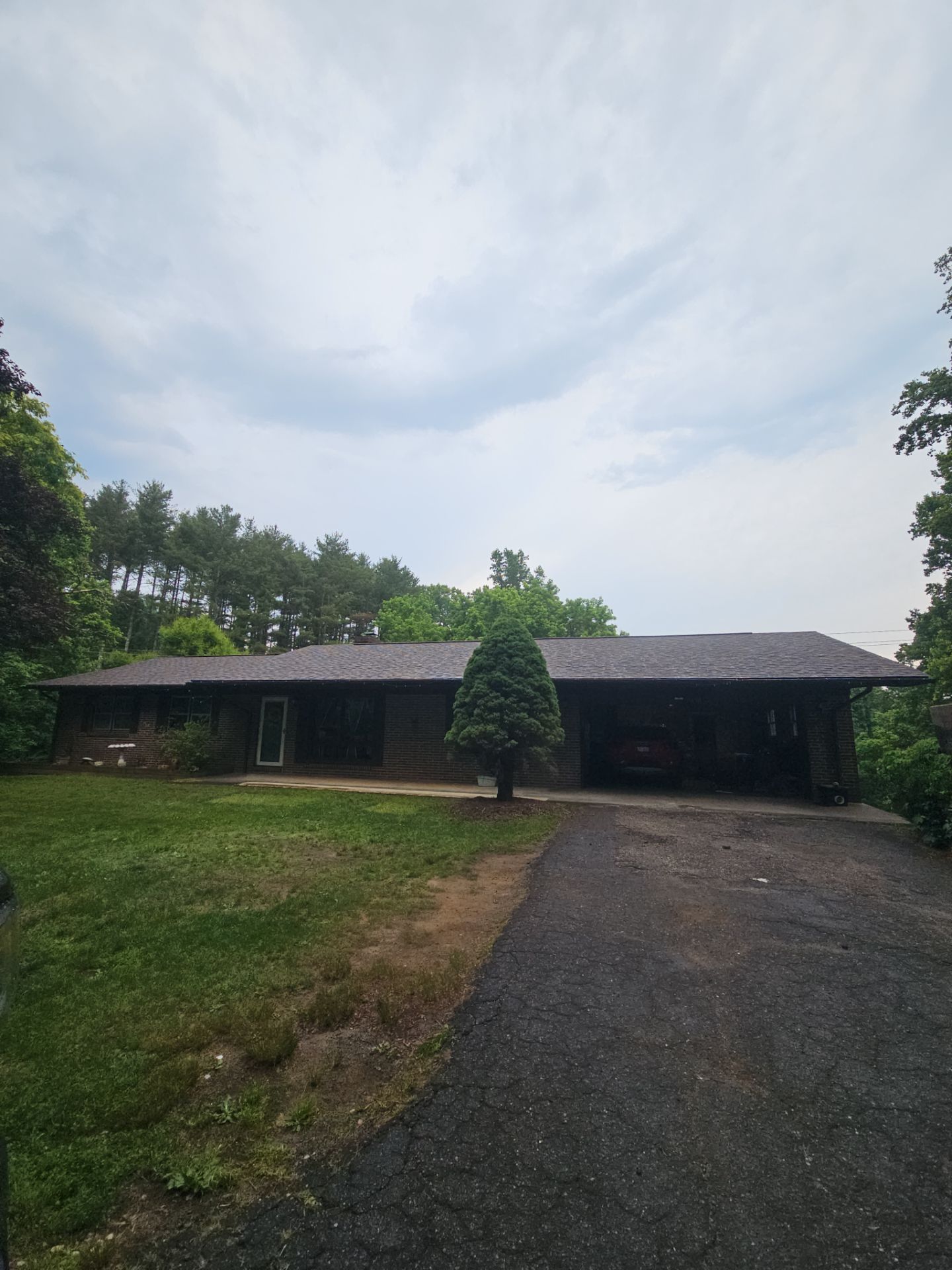 Phillips Residence by Omnia Roofing