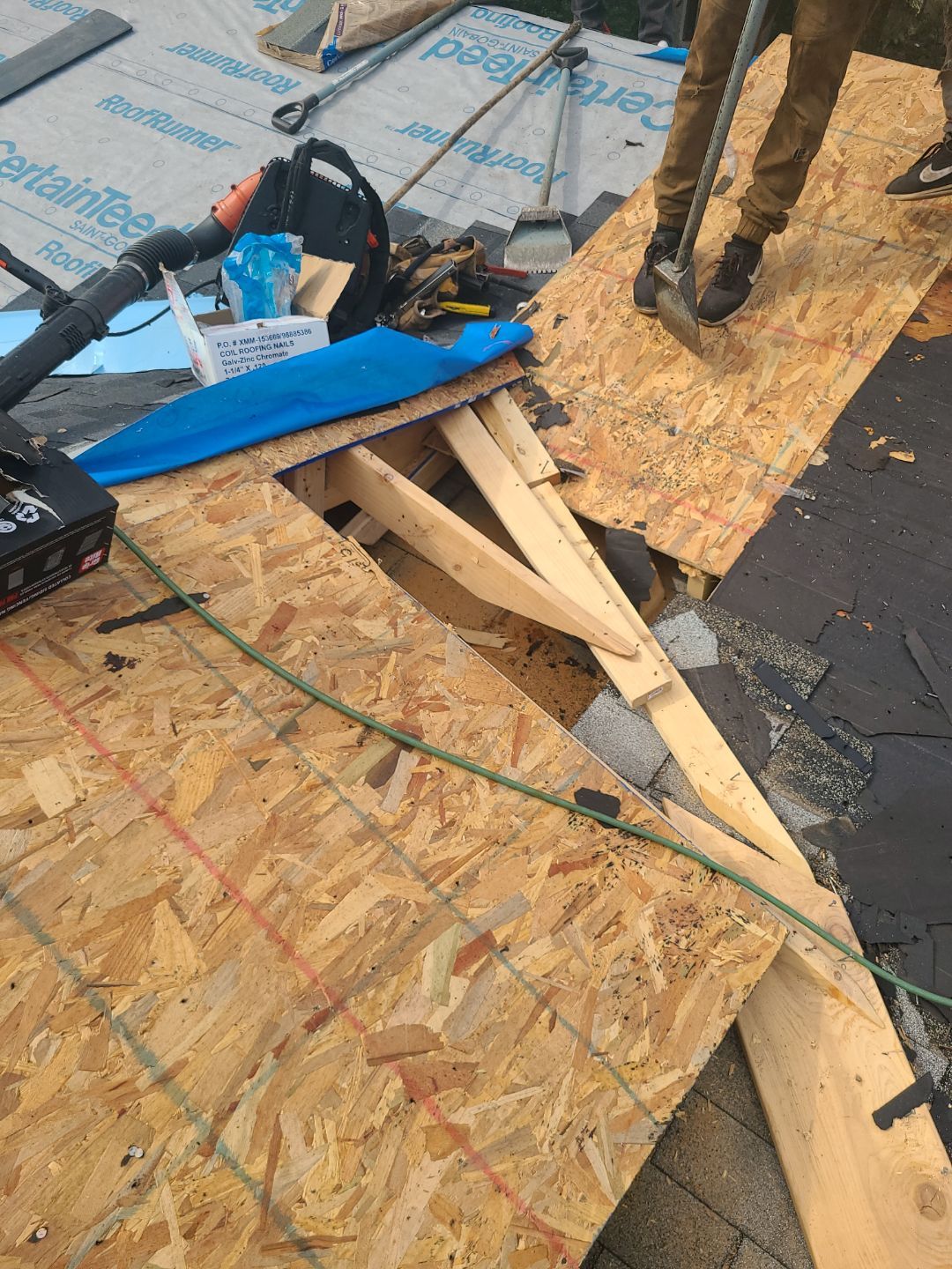 Arlington CertainTeed Landmark Pro Roof in Max Def Moire Black by RM Banning, Inc.