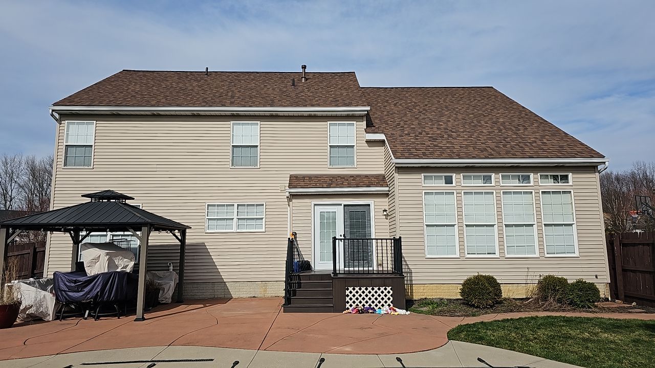 ATLAS PINNACLE COLOR: BURNT HICKORY DRIP EDGE: WHITE by Eagle Eye Roofing