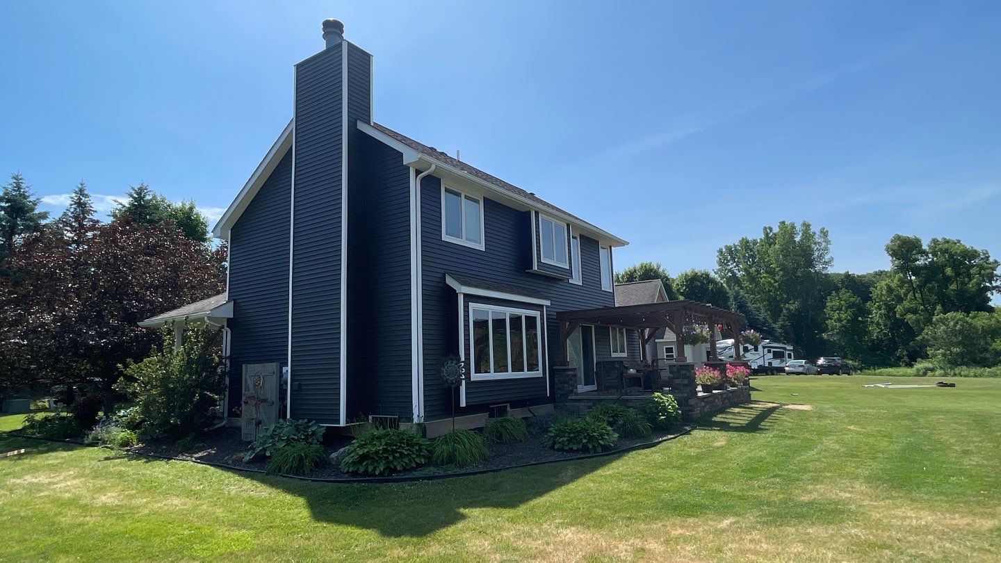 Siding Replacement using Certainteed Restoration Classic D4 by 180 Contractors