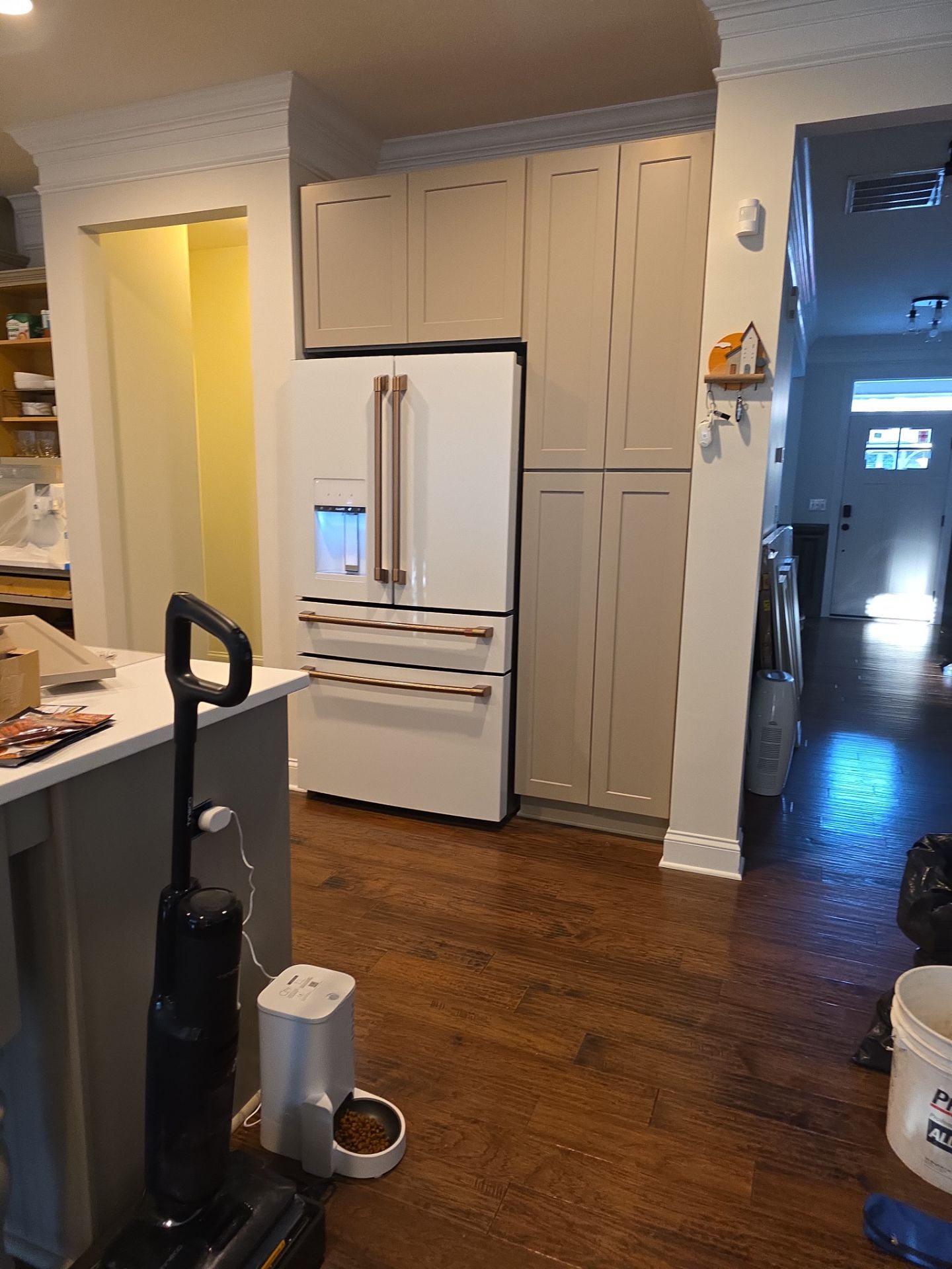 From Dated to Dazzling: A Bright Kitchen Transformation in Holly Springs by Elite Remodeling and Design LLC