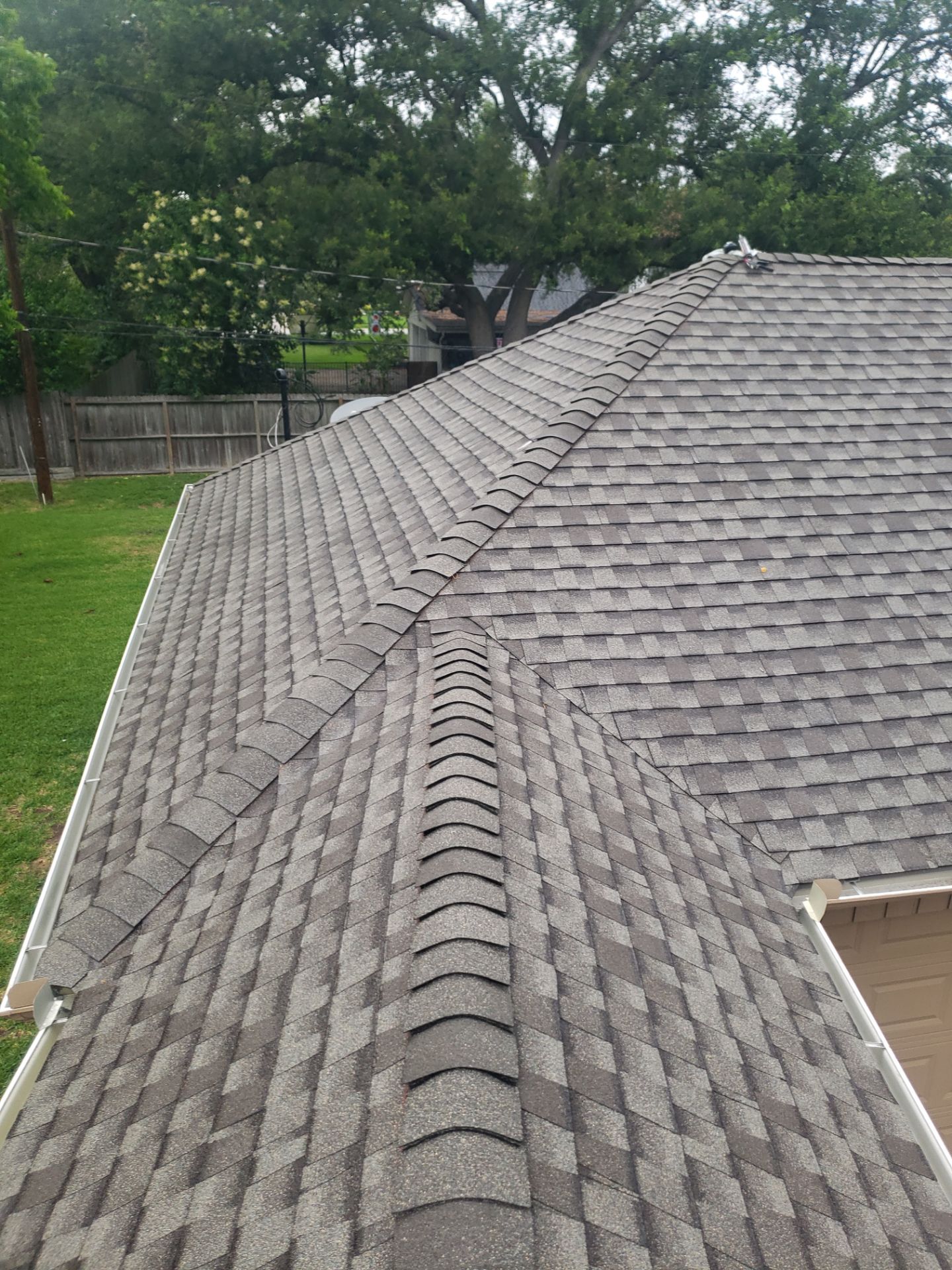 GAF UHDZ - Weathered Wood by Elite Roofing LLC