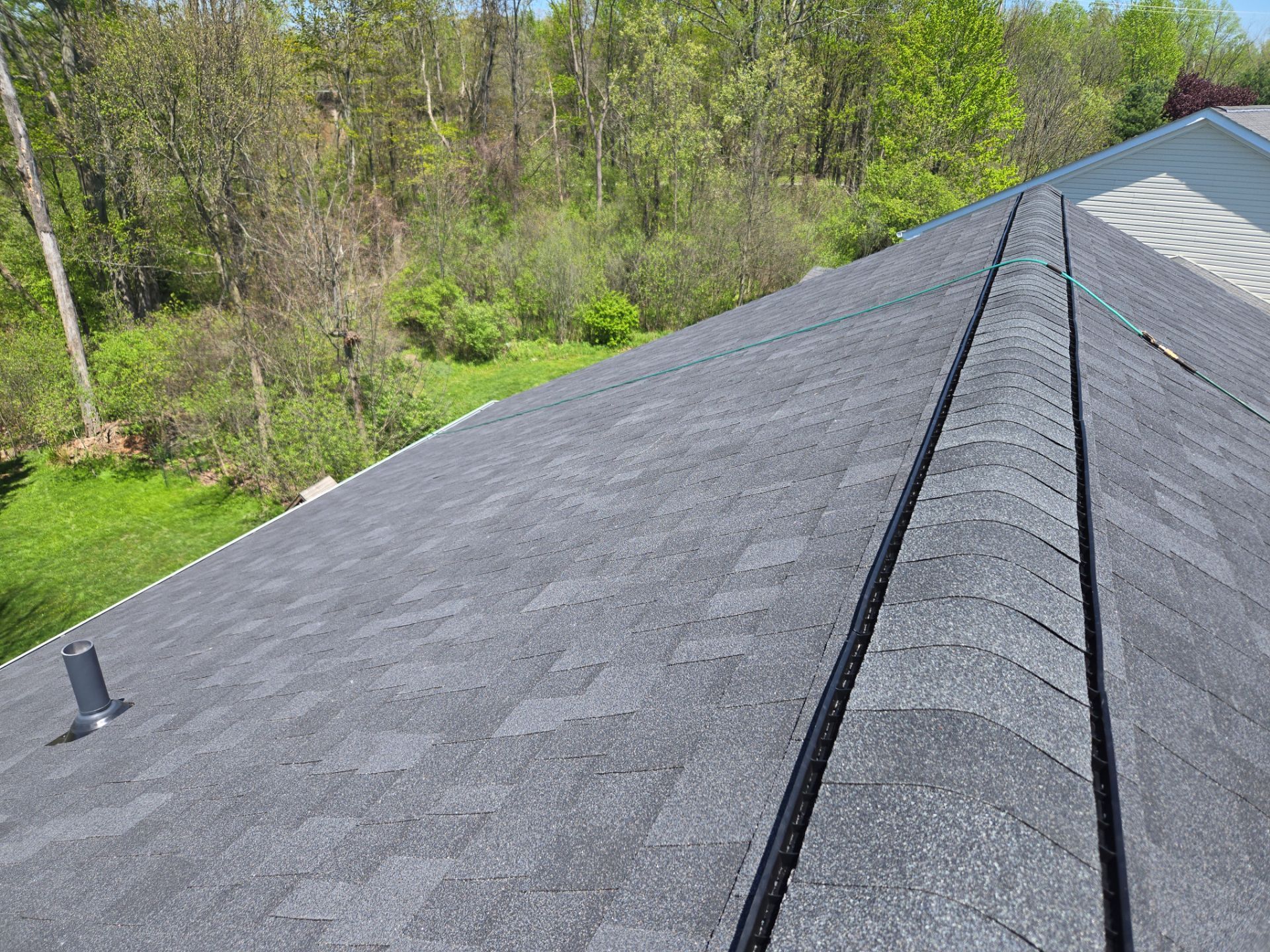Rebecca N: Atlas Pinnacle, Color, Black Shadow, Drip Edge, Color, White by Eagle Eye Roofing