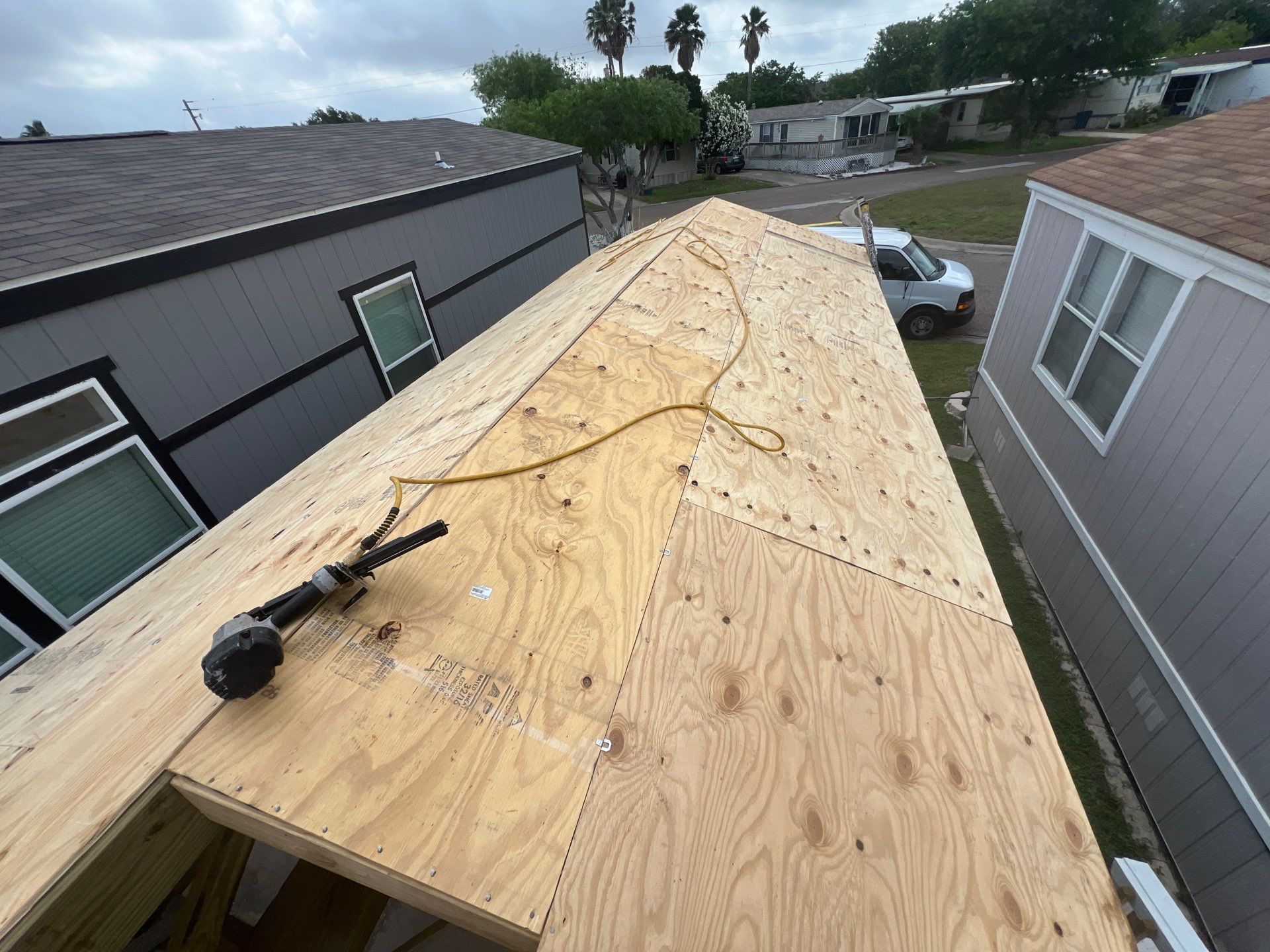 Mobile Home in Paradise by Bayfront Roofing and Construction