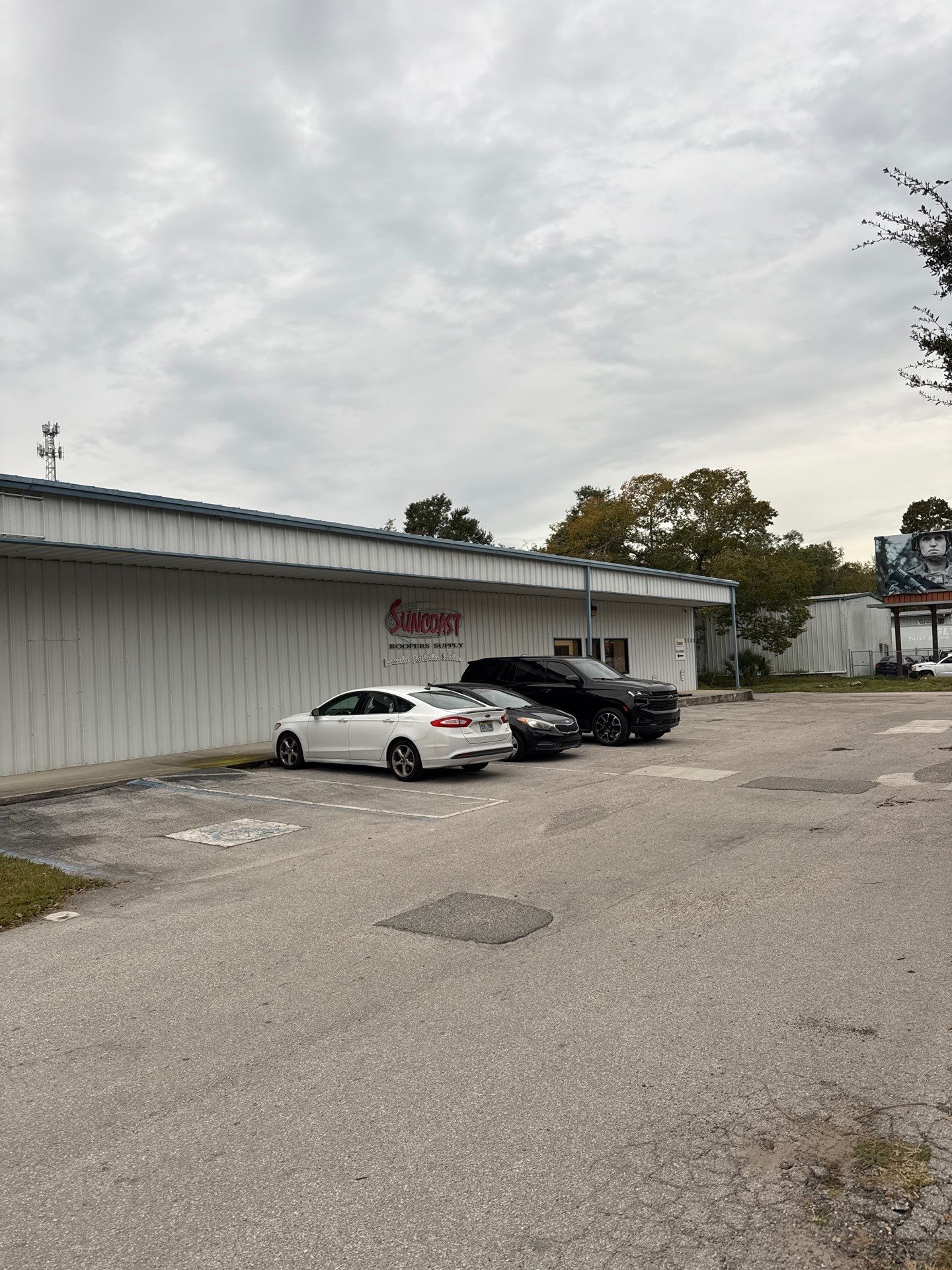 Clean Gutters and Seal Seams in Lakeland FL by Gutter Professors