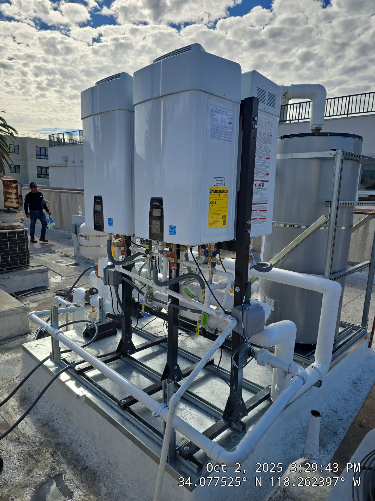 Rooftop Centralized Domestic Hot Water System Installation in Los Angeles by Current Energy