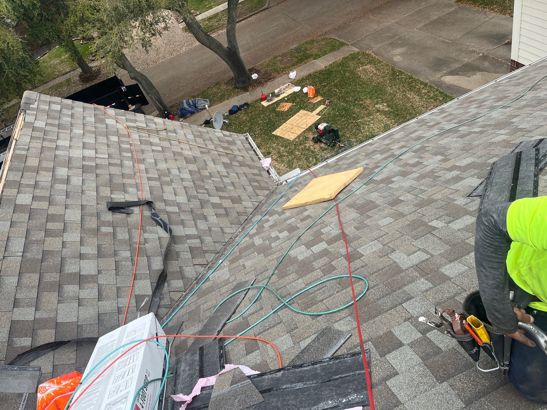 Residential Roofing Installation using Owen's Corning Duration (Lifetime) Shingles by Roof Repair Company