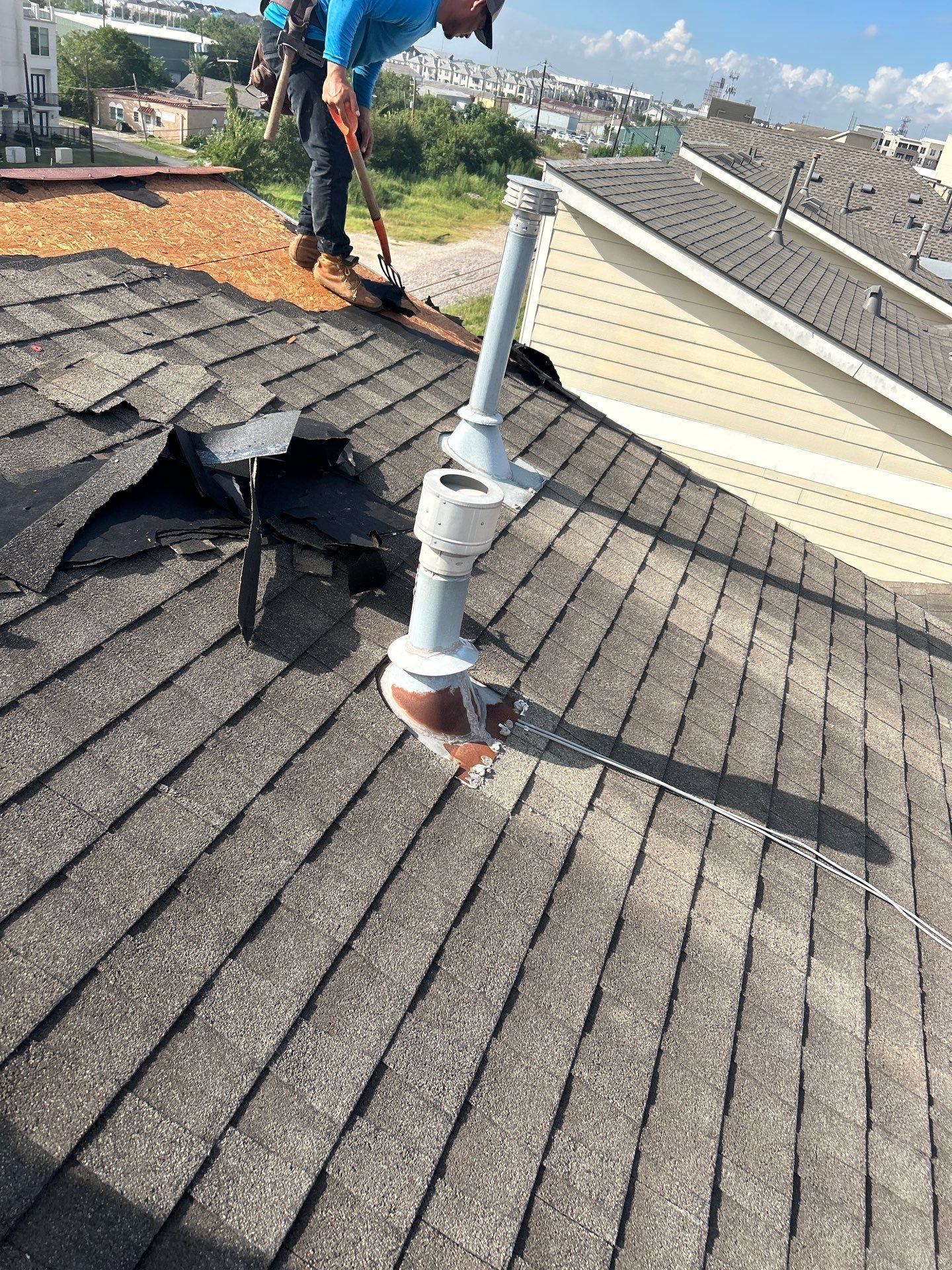 Residential Roofing Installation using Owen's Corning Duration (Lifetime) Shingles by Roof Repair Company