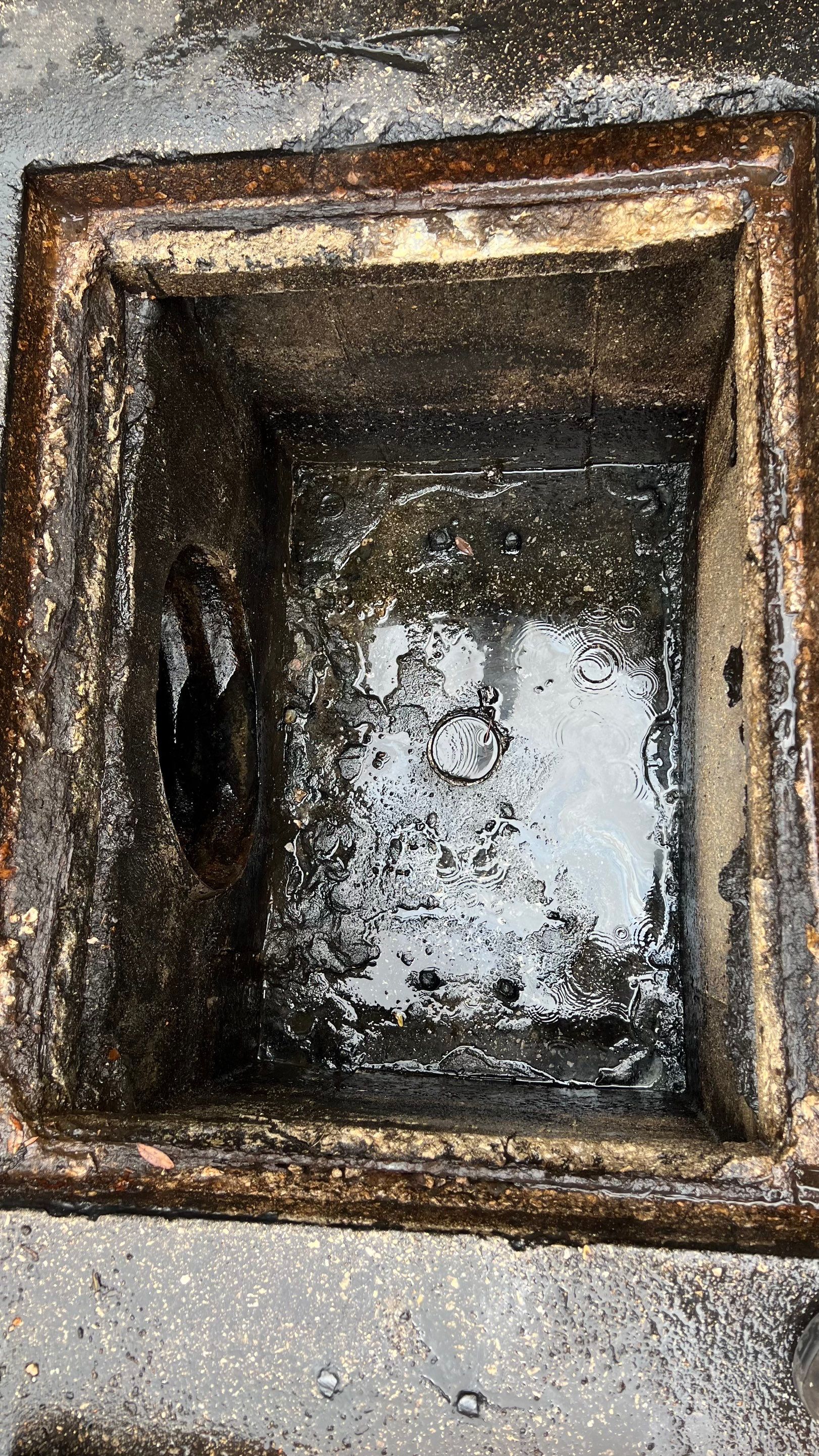 Apartment Complex Storm Water System Cleaning and Maintenance by APS Power & Water