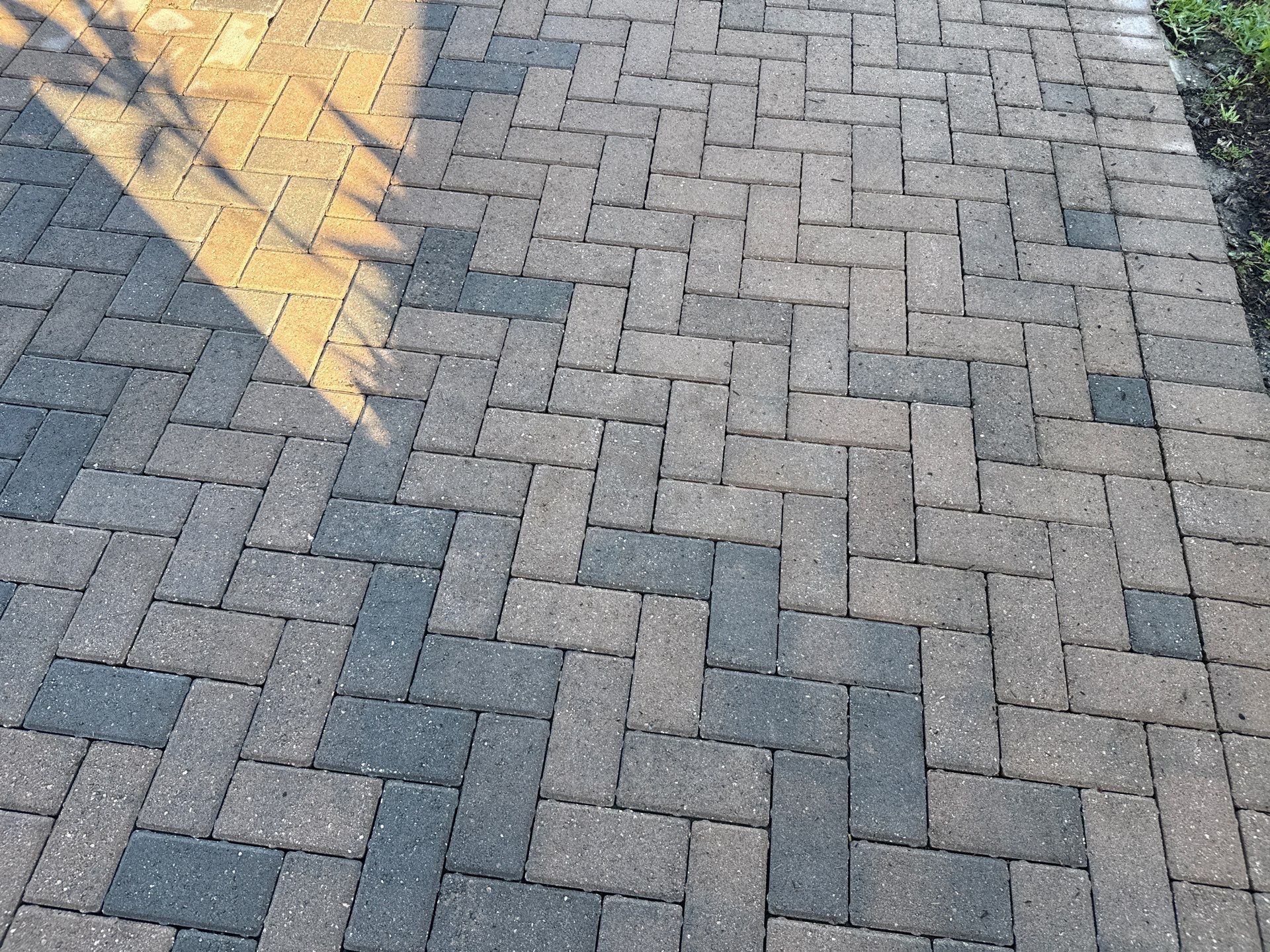 Paver Driveway Cleaning, Oil Stain Removal & Sidewalk Cleaning in Trevesta – Palmetto, FL by Sunshine AquaWash