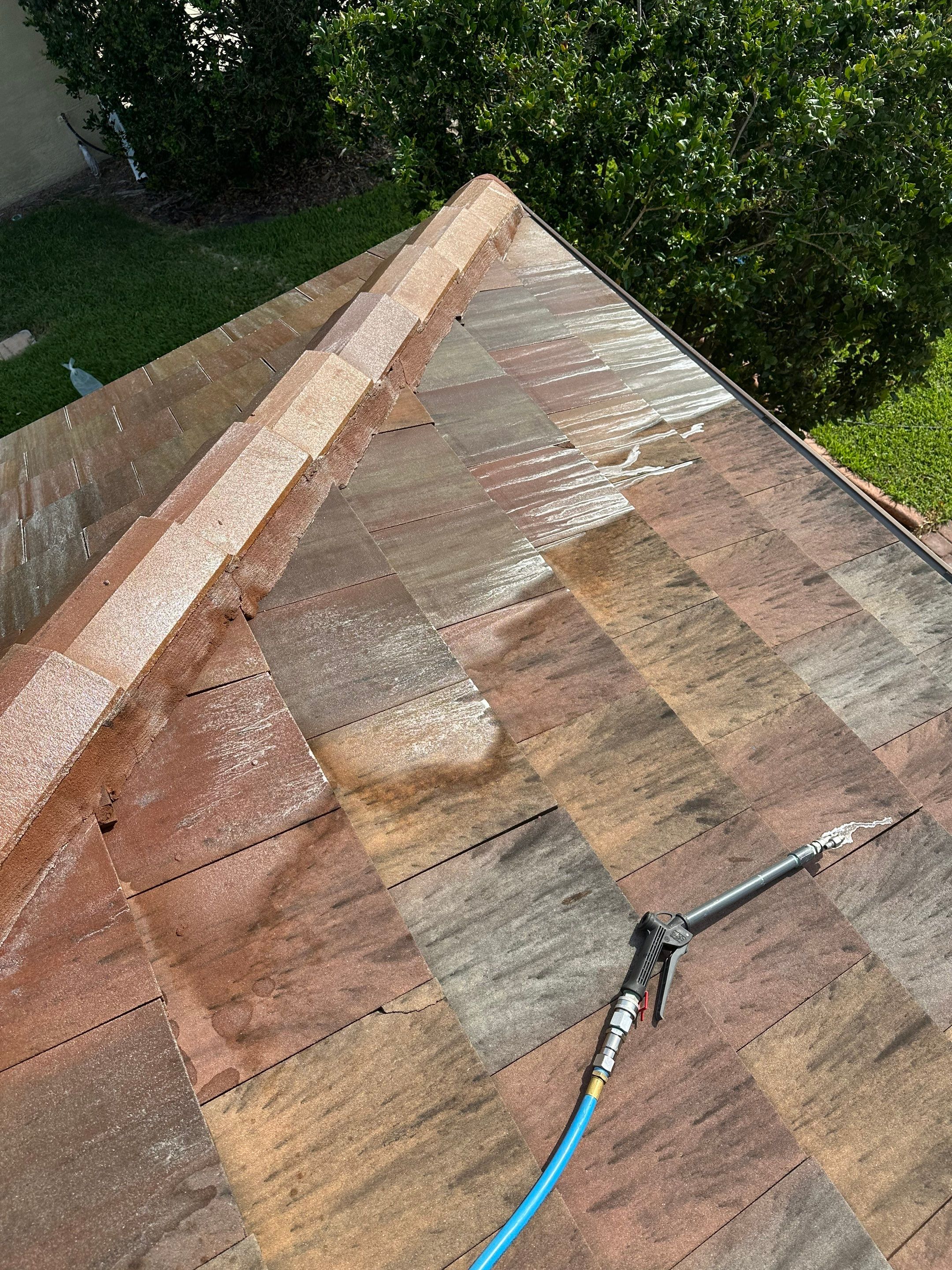 🏡 Tile Roof Cleaning – Gamble Creek Estates, Parrish, FL by Sunshine AquaWash