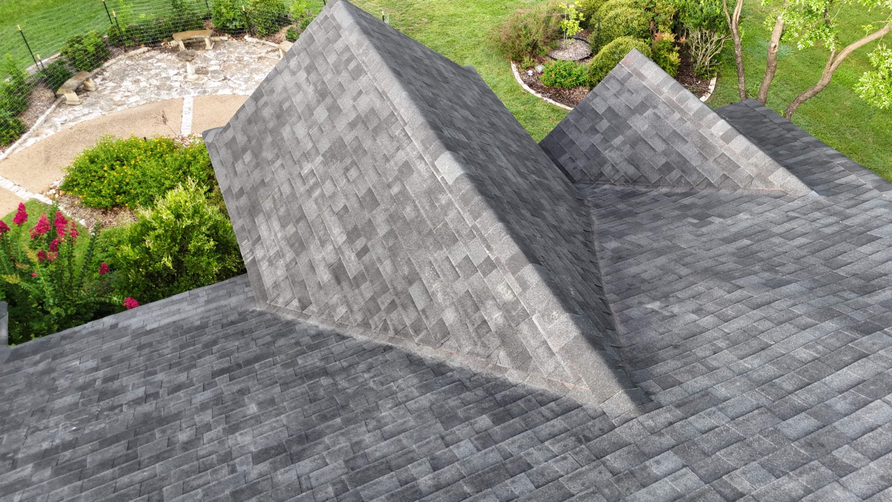 Brilliant Black - Malarkey Vista by RoofsOnly.com