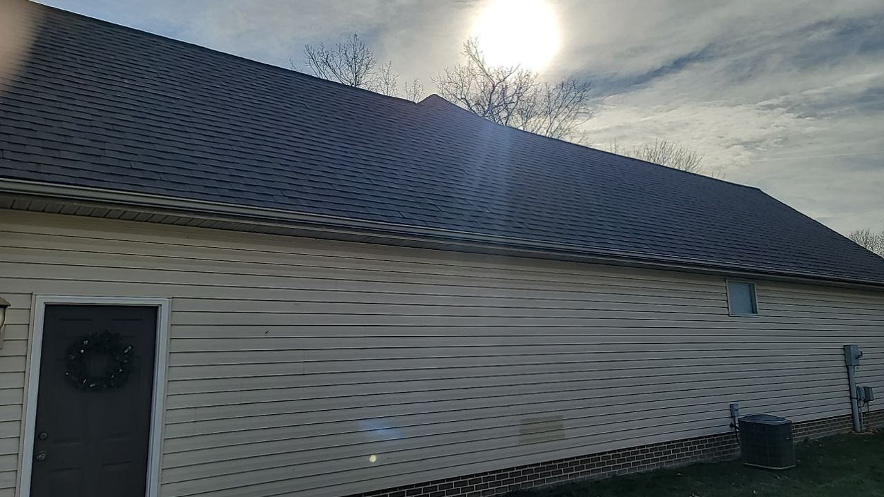 ATLAS PINNACLE COLOR: SCHOTCHGARD HEATHER DRIP EDGE: MUSKET BROWN by Eagle Eye Roofing