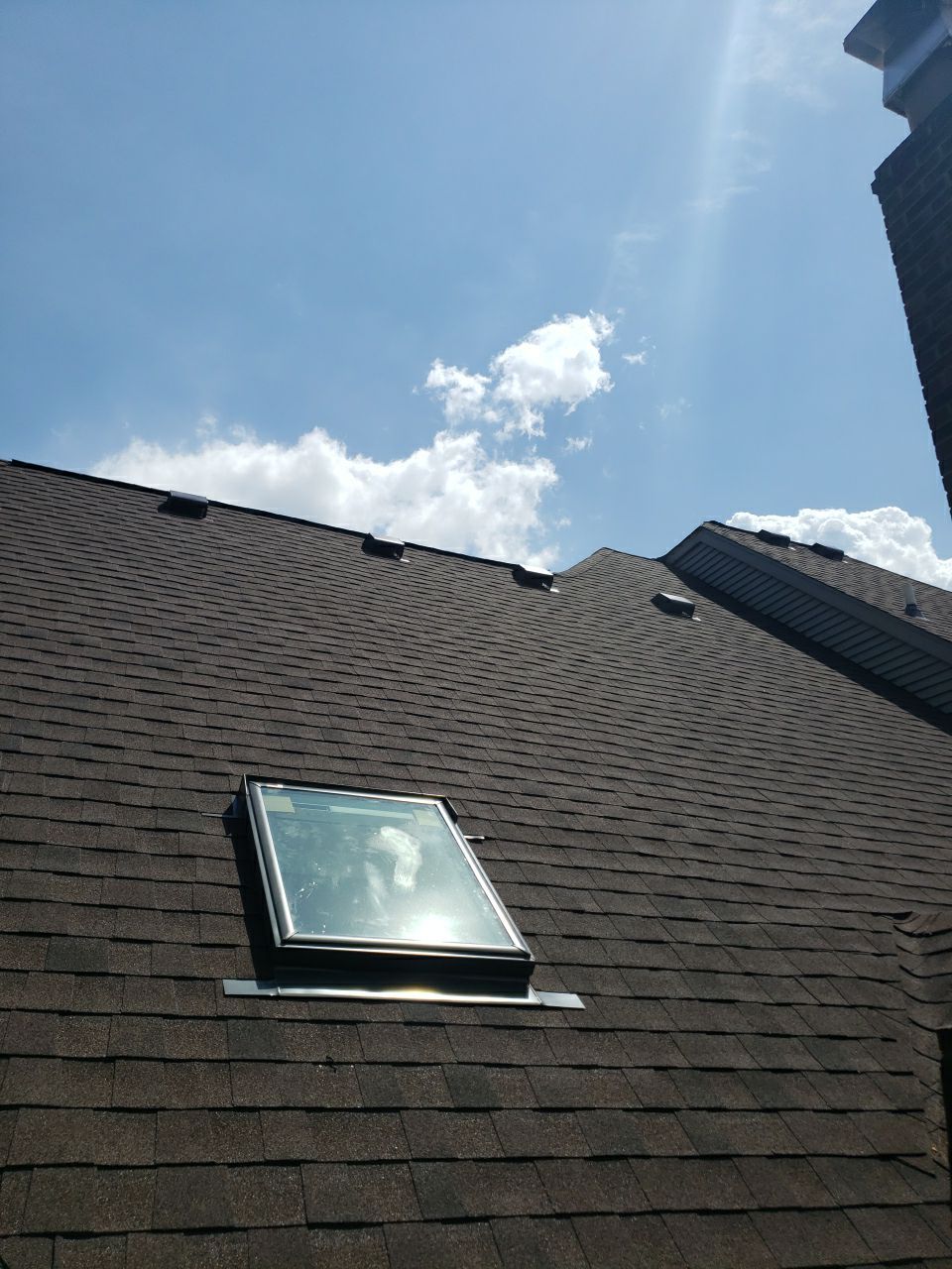 Brand: Atlas Pinnacle Color: Pristine Scotchgard Hickory Drip: Musket Brown by Eagle Eye Roofing