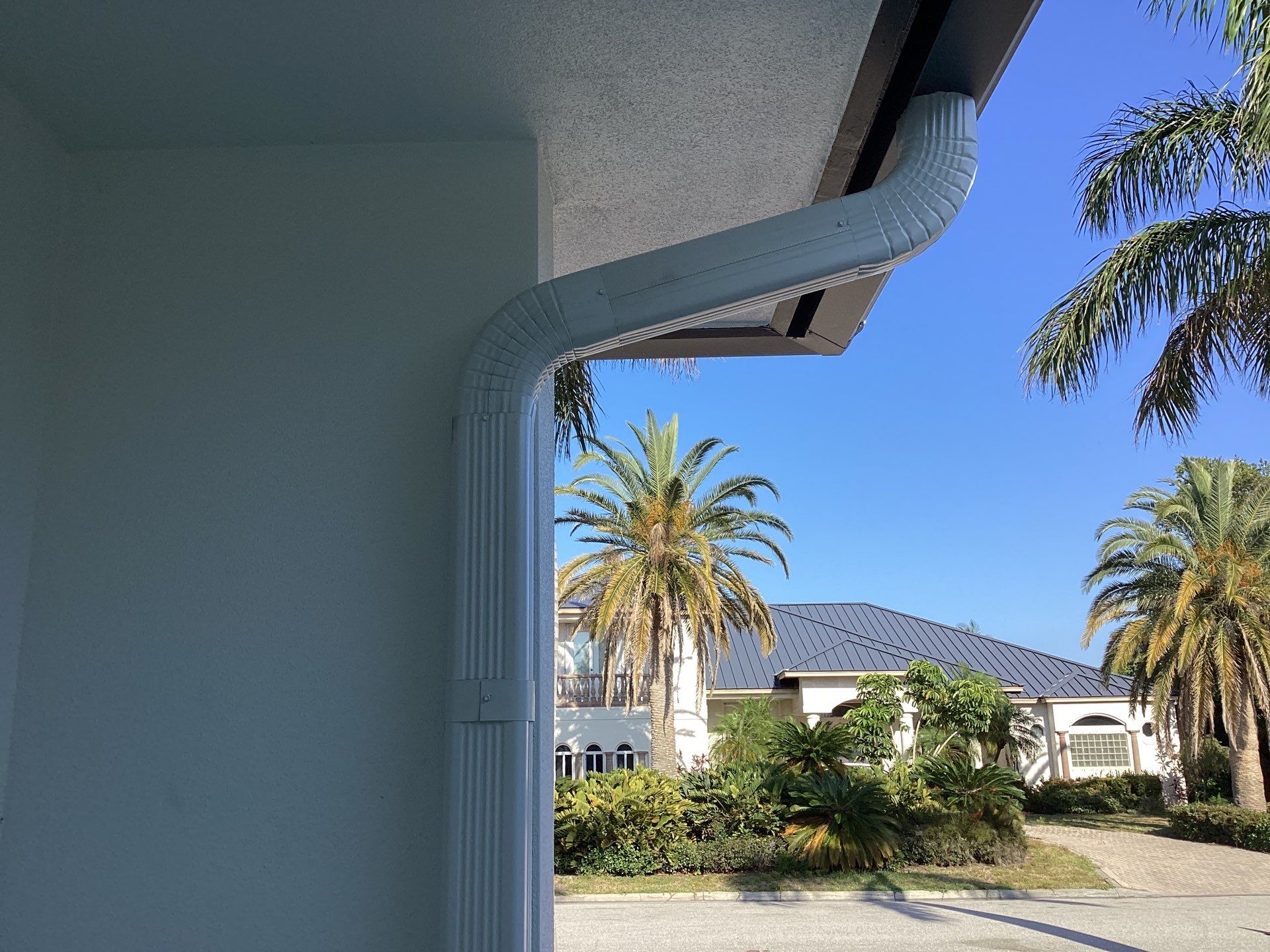6 Inch Seamless Gutters using bronze gutters in Sarasota FL by Gutter Professors