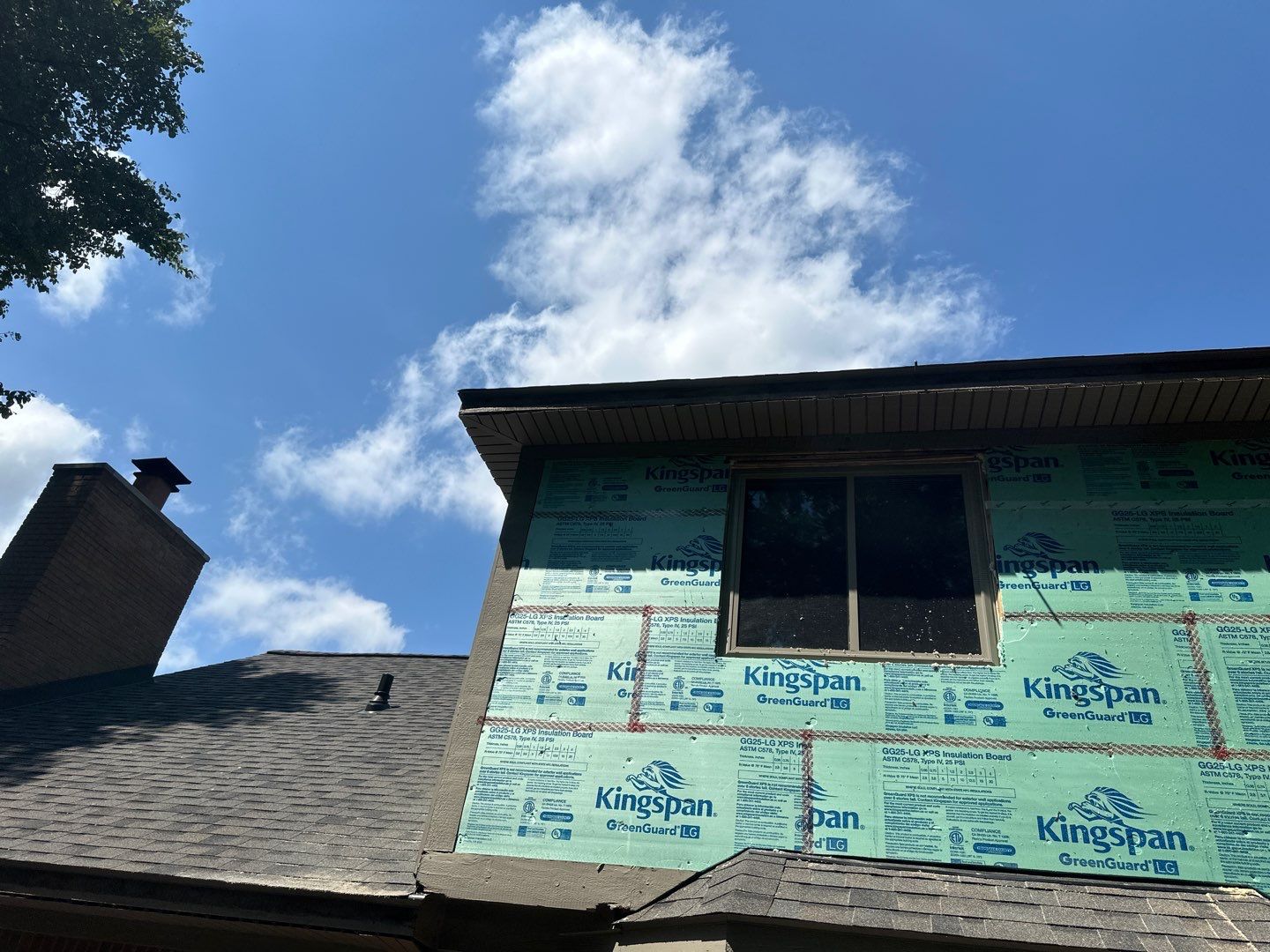 Roof Replacement using Owens Corning Peppercorn and Siding Replacement using Ascend Charcoal Smoke by 180 Contractors