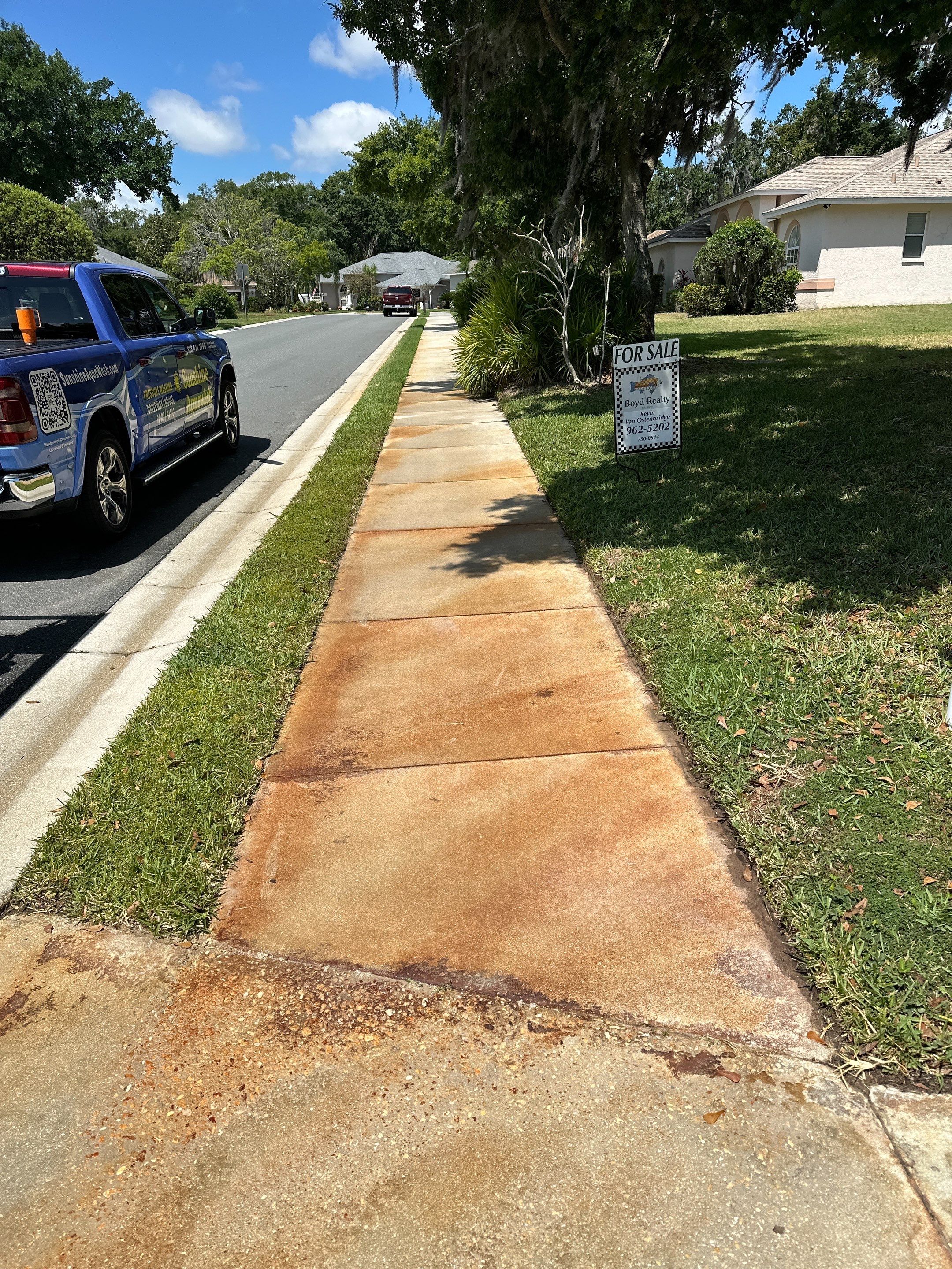1-Story House Wash, Driveway, Patio/Lanai & Screen Enclosure Cleaning in Oakley Community, Ellenton, FL | Sunshine AquaWash by Sunshine AquaWash