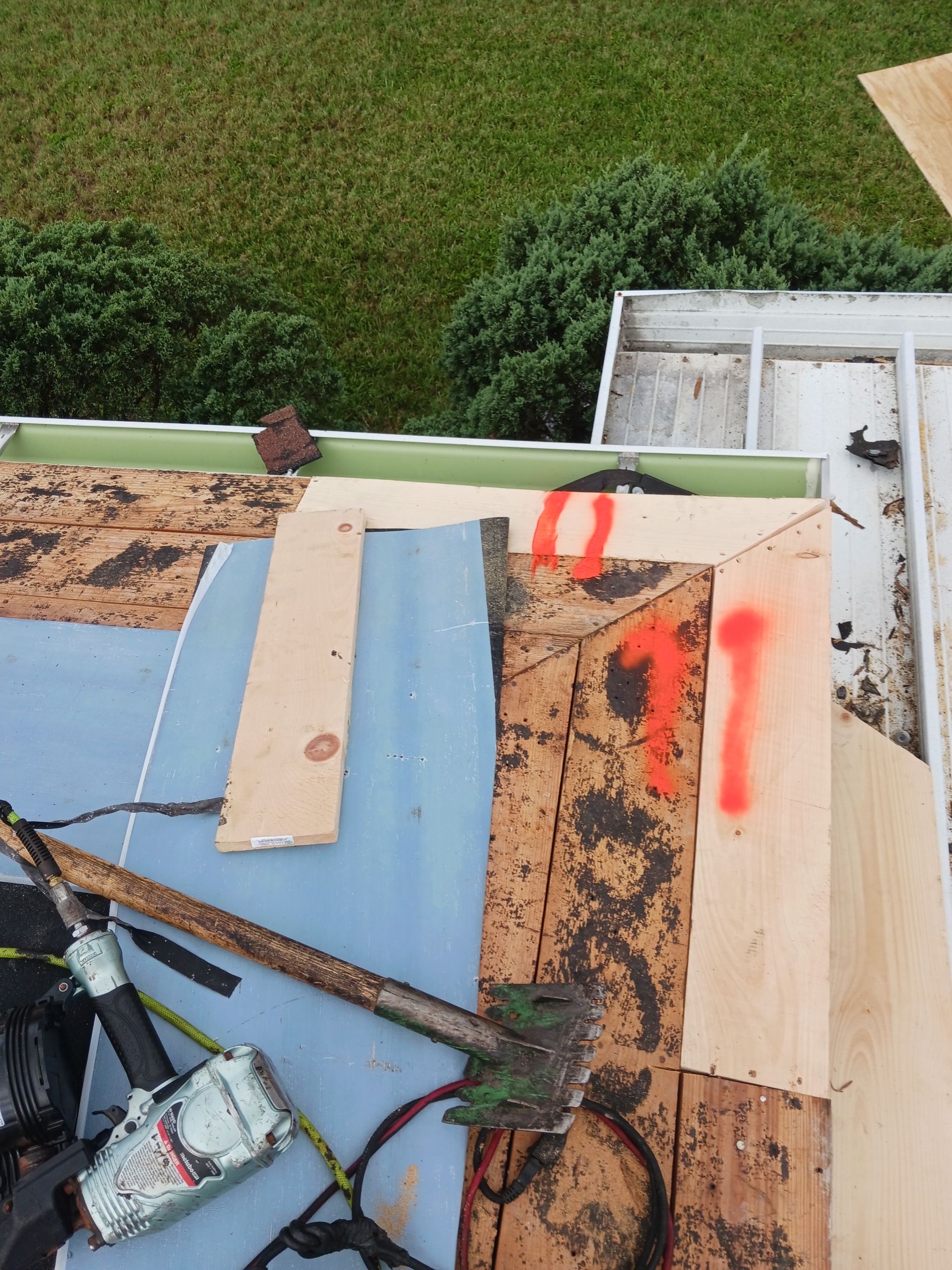 Project in St. Petersburg 33714 by Mitchell Roofing Company LLC 