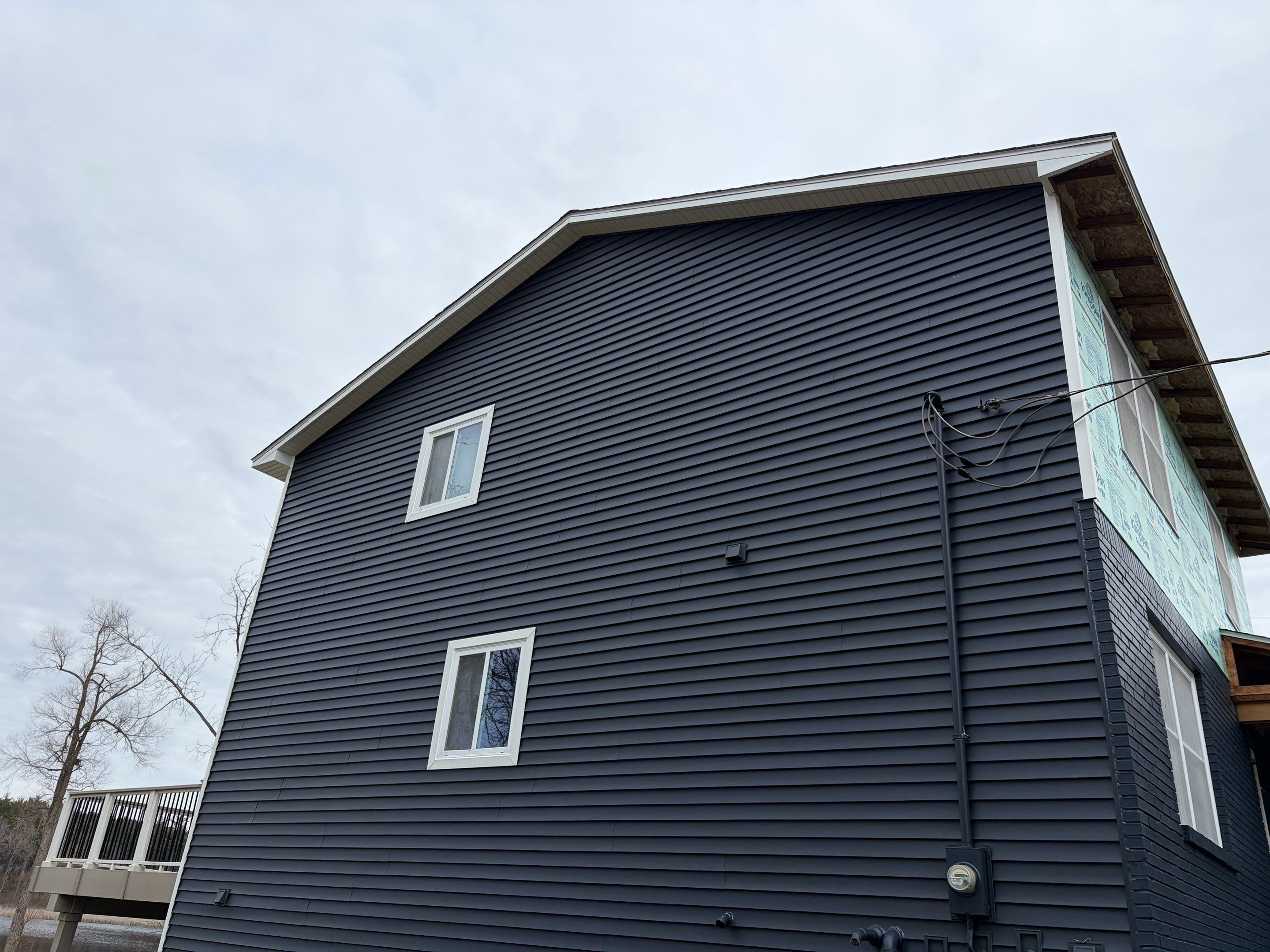 Siding Replacement using Alside Charter Oak D4.5" by 180 Contractors