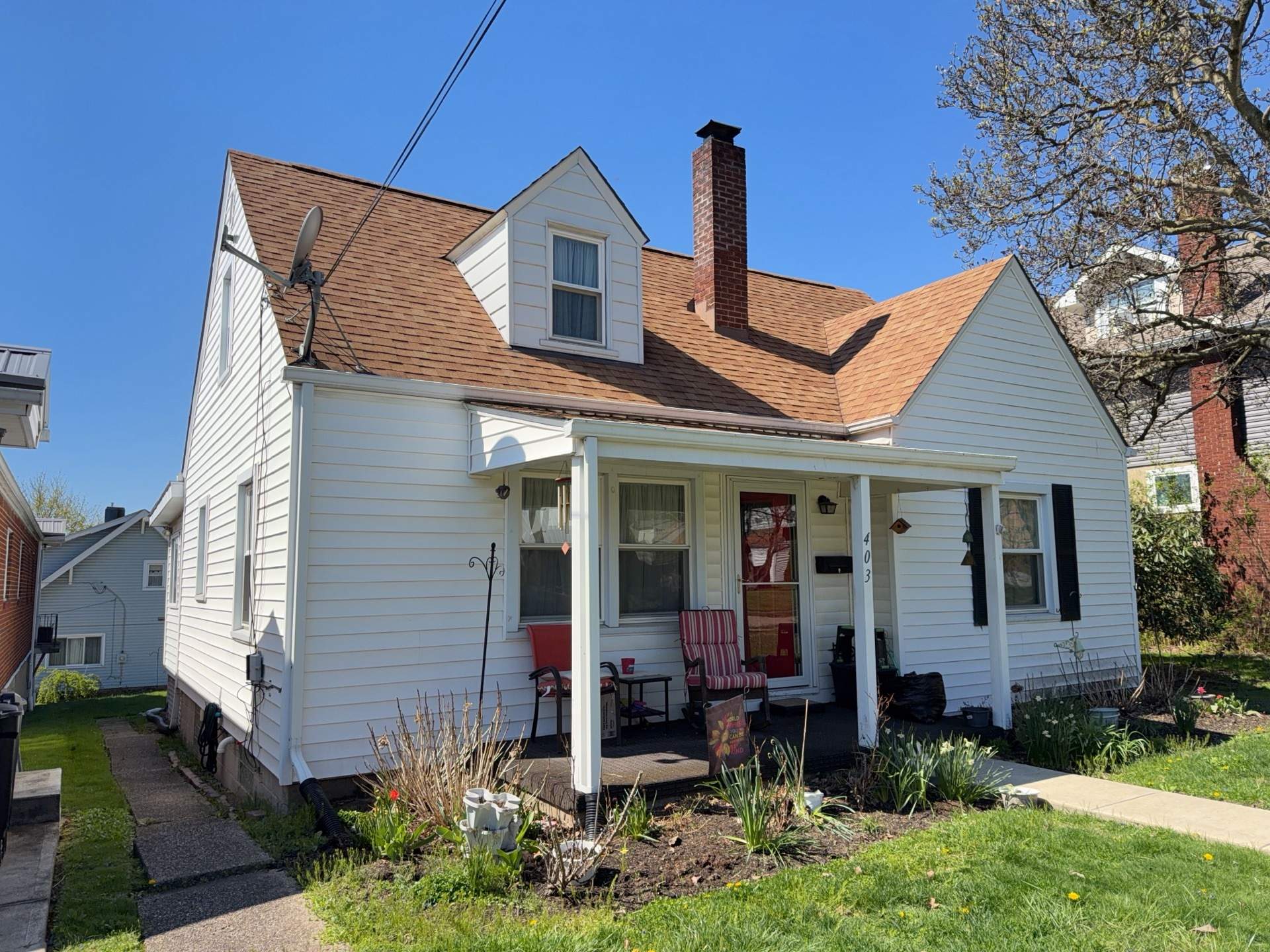 Autumn Yellow Makeover in New Kensington by Ideal Siding Pittsburgh
