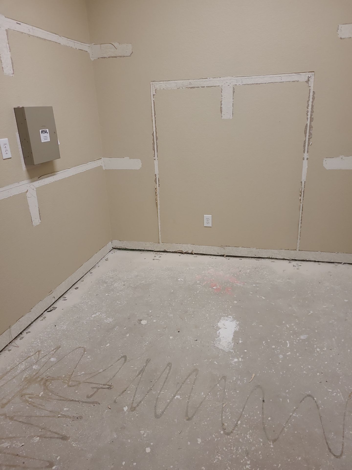 Bathroom Remodel and Closet in Cinco Ranch, TX by SophAlx LLC