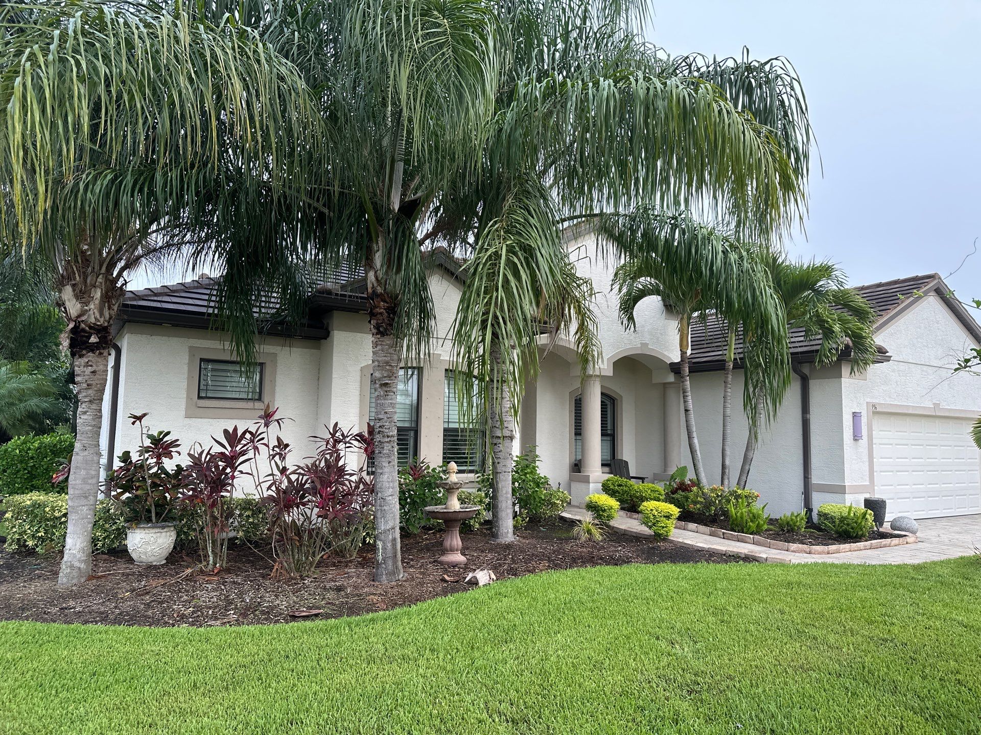 Flat Tile Roof Cleaning, House Wash & Sidewalk Cleaning in Enclave at Country Meadows, Bradenton, FL | Sunshine AquaWash by Sunshine AquaWash