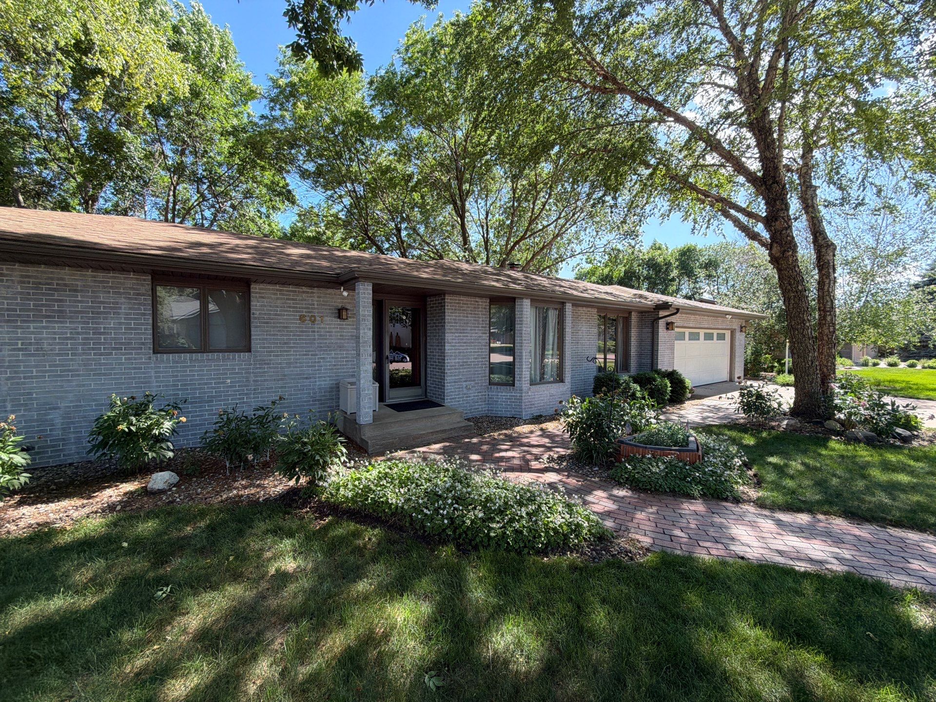 Exterior Painting in Sioux Falls by Select Painting, Coatings & Garage Cabinets