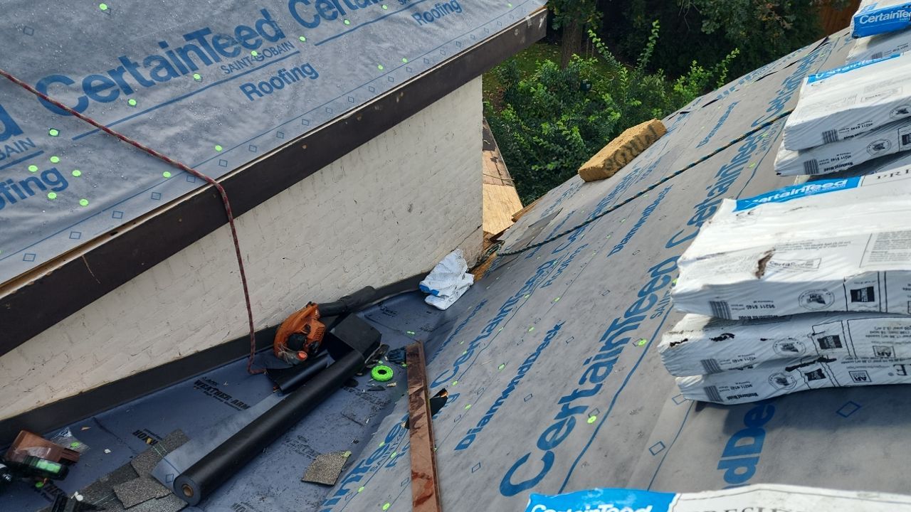 Presidential Shake Install by Paragon Roofing