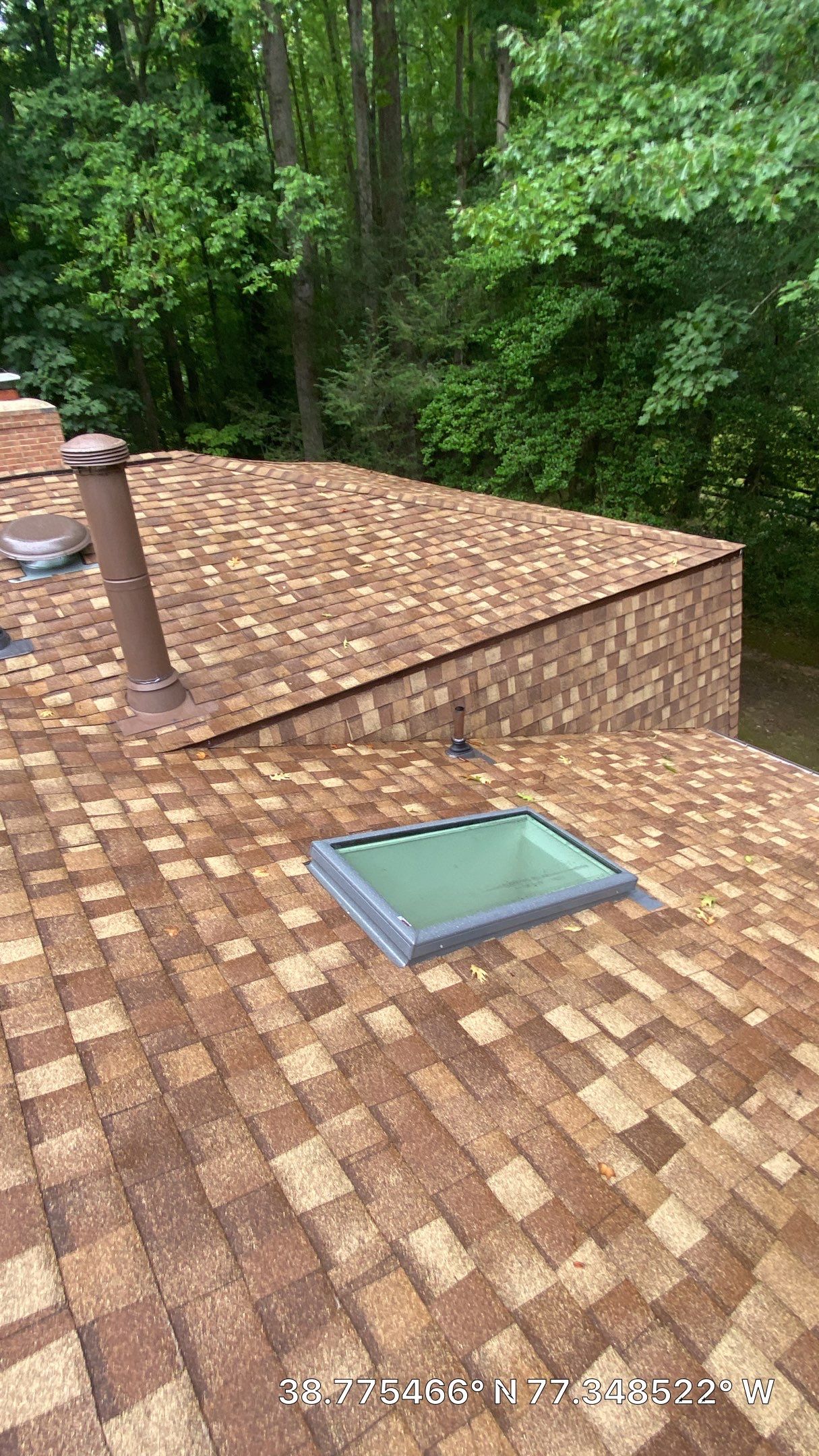 Fairfax Station: CertainTeed Landmark Pro Designer Shingles in Max Def Resawn Shake by RM Banning, Inc.