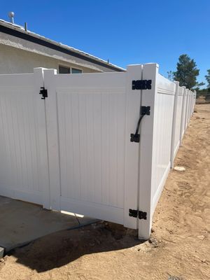 Fence Installation using Vinyl