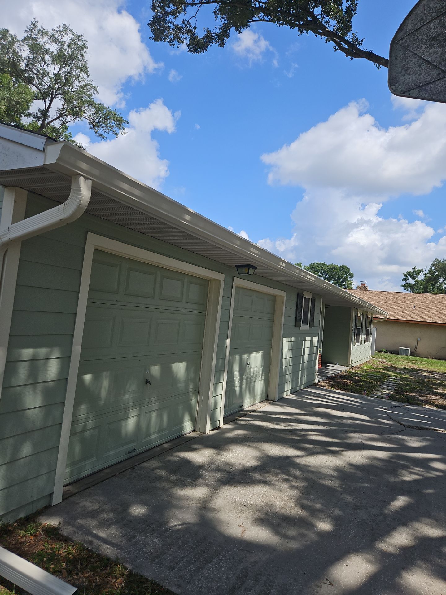 6-inch Cameo Gutters using K-Style Seamless Gutters in Saffner FL by Gutter Professors