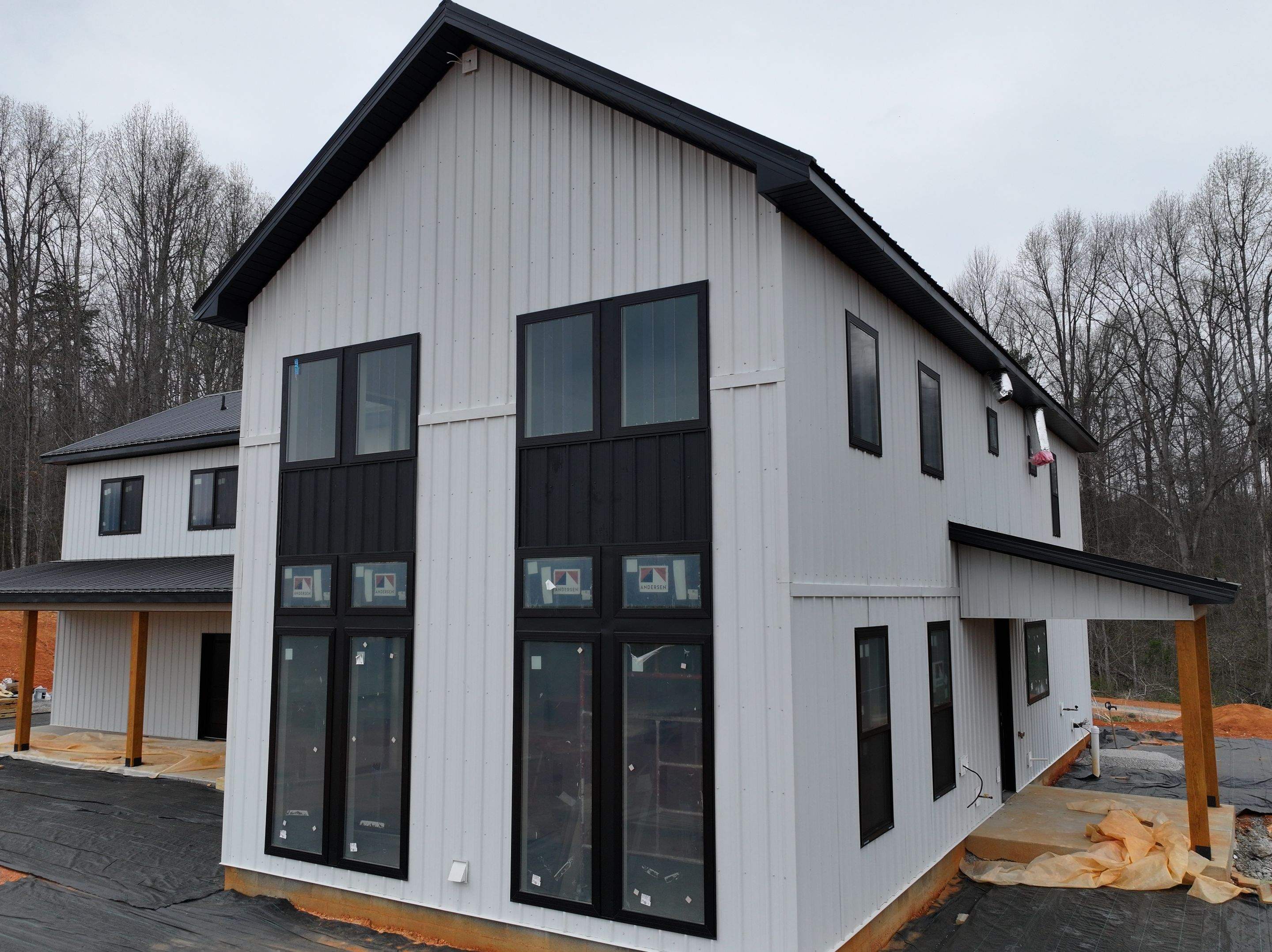 Titus Jr Residence by Omnia Roofing