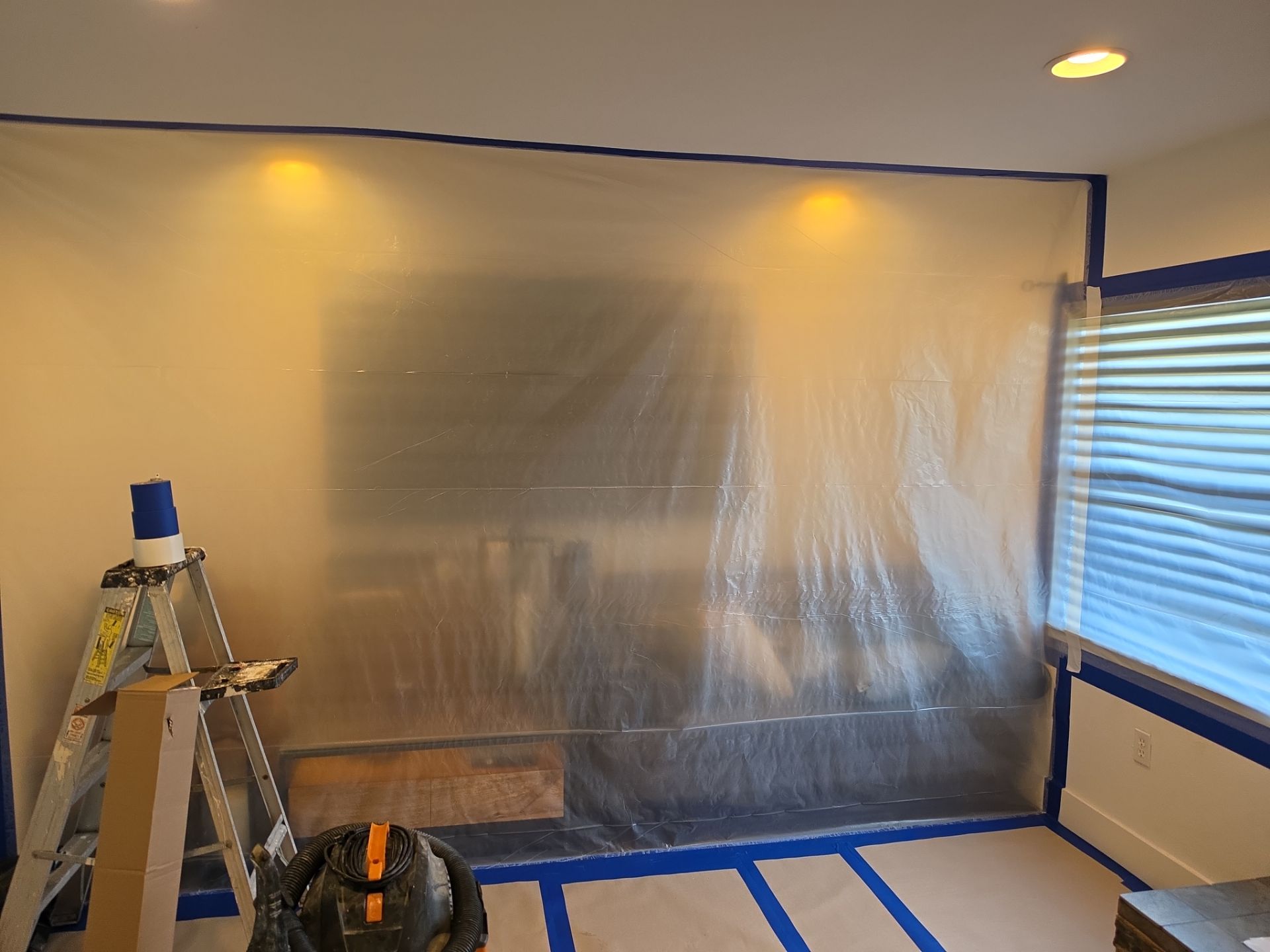 Windstorm Damage & Multi-Room Water Mitigation in St. Petersburg by Right On Time Restoration