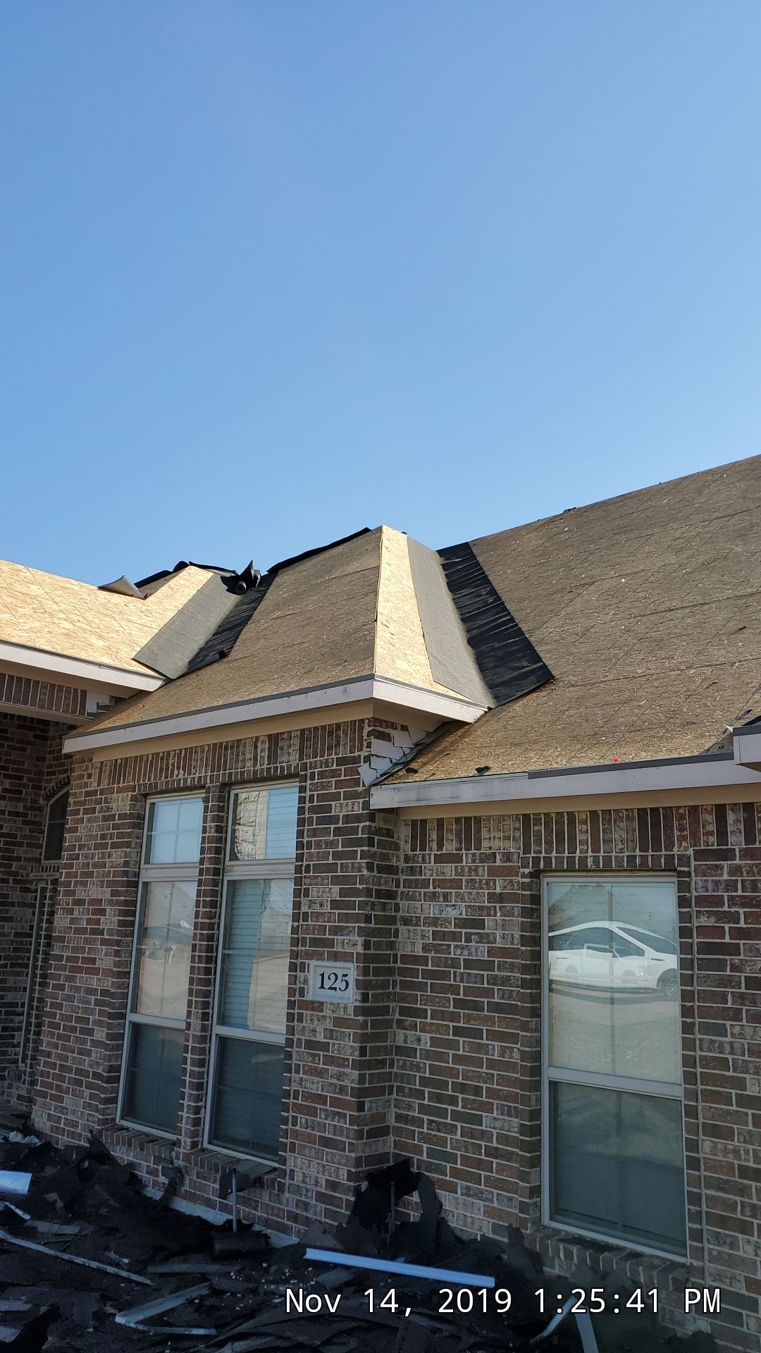 Residential Roofing Installation using Malarkey Legacy Scotchgard Shingles by Harvey Roofing & Construction