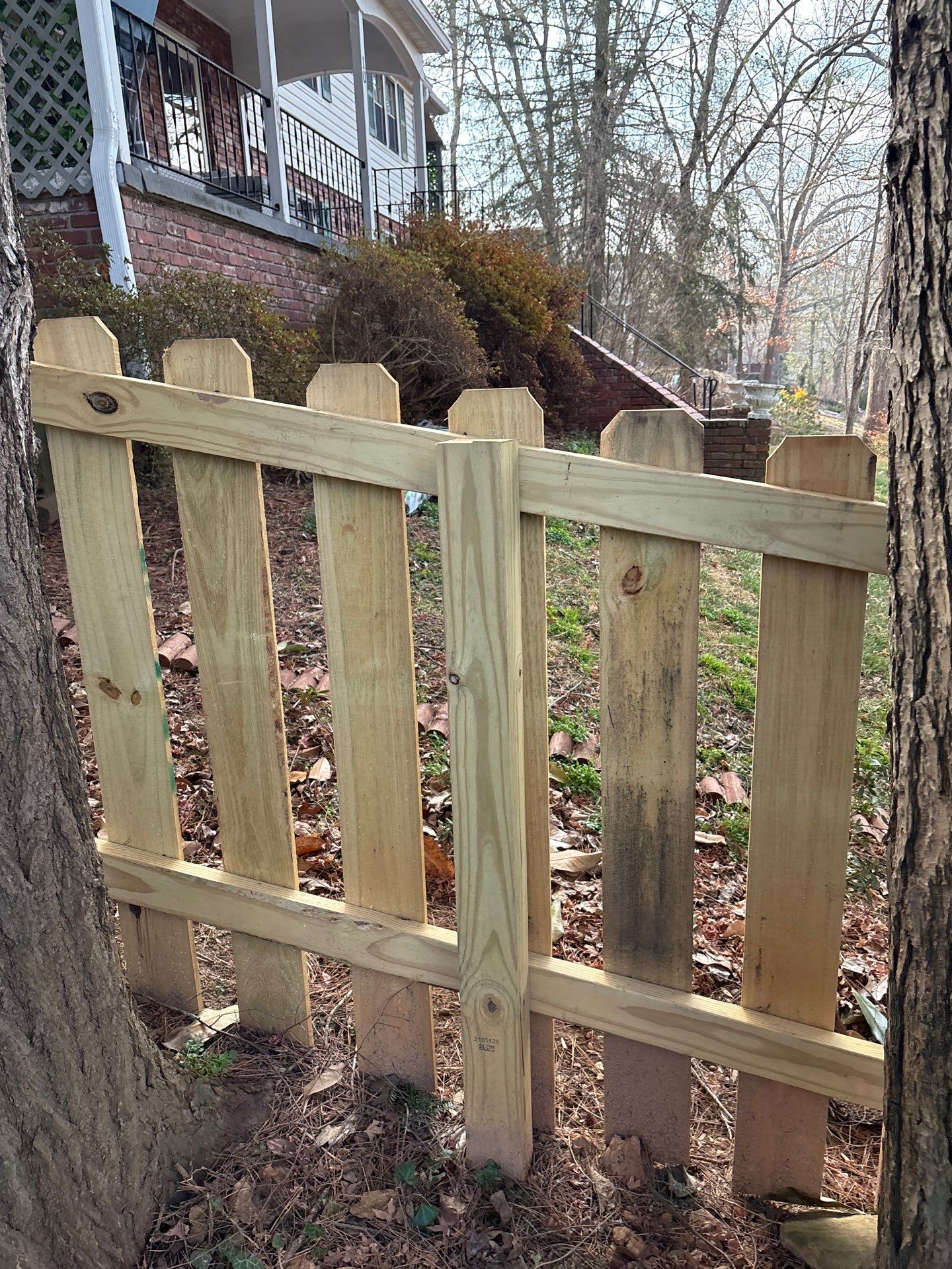 Wood Fence using Wood Sealant by DuraSeal