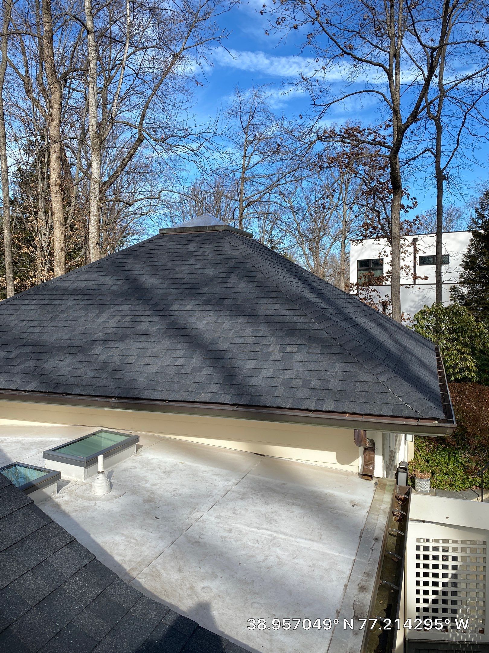 McLean: Certainteed Landmark Pro Designer Shingles in Max Def Charcoal Black by RM Banning, Inc.