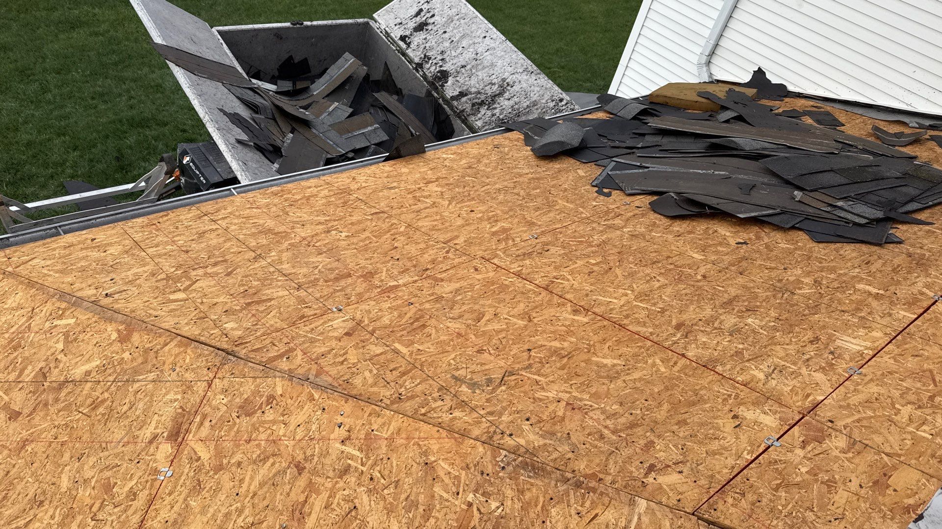 Residential Roofing Installation using Timberline HDZ Shingles - Charcoal by RoofX 