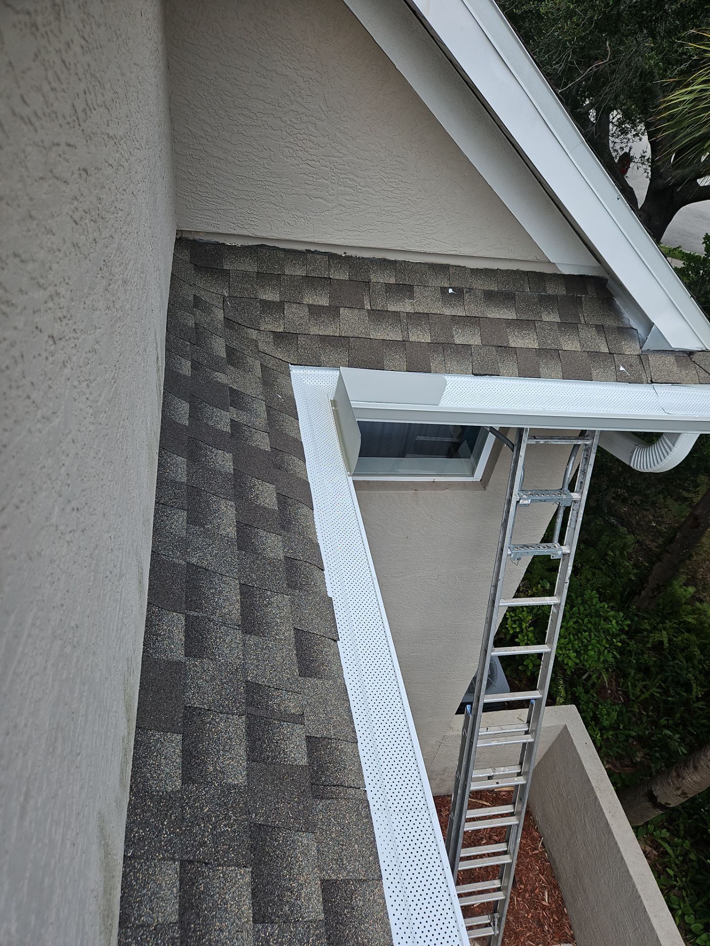Gutter Cleaning Service and Gutter Guard in Fort Myers FL by Gutter Professors