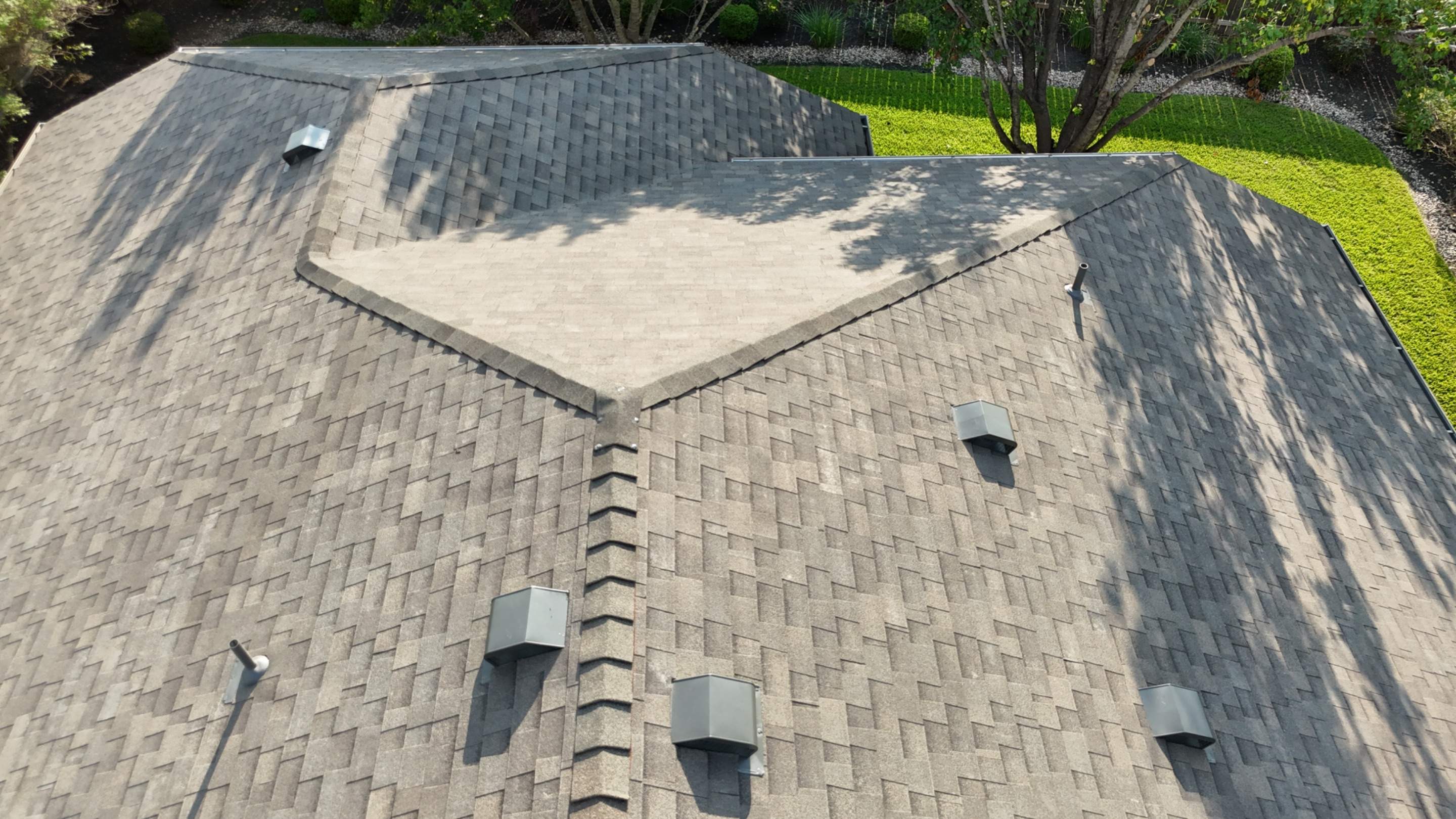 Weathered Wood - Malarkey Vista by RoofsOnly.com