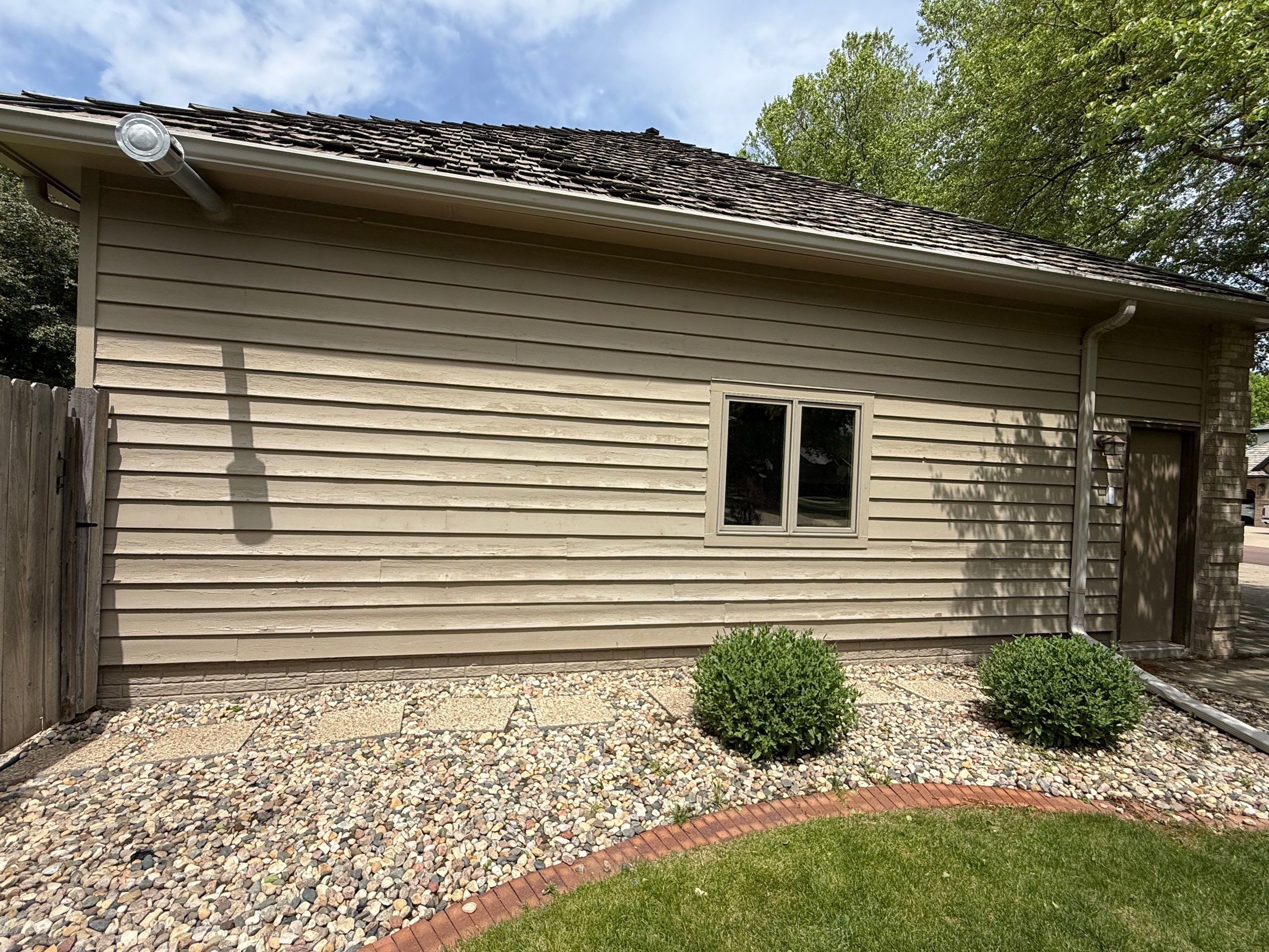 Residential Siding Replacement and Wood Rot Repair in Sioux Falls by Select Painting, Coatings & Garage Cabinets