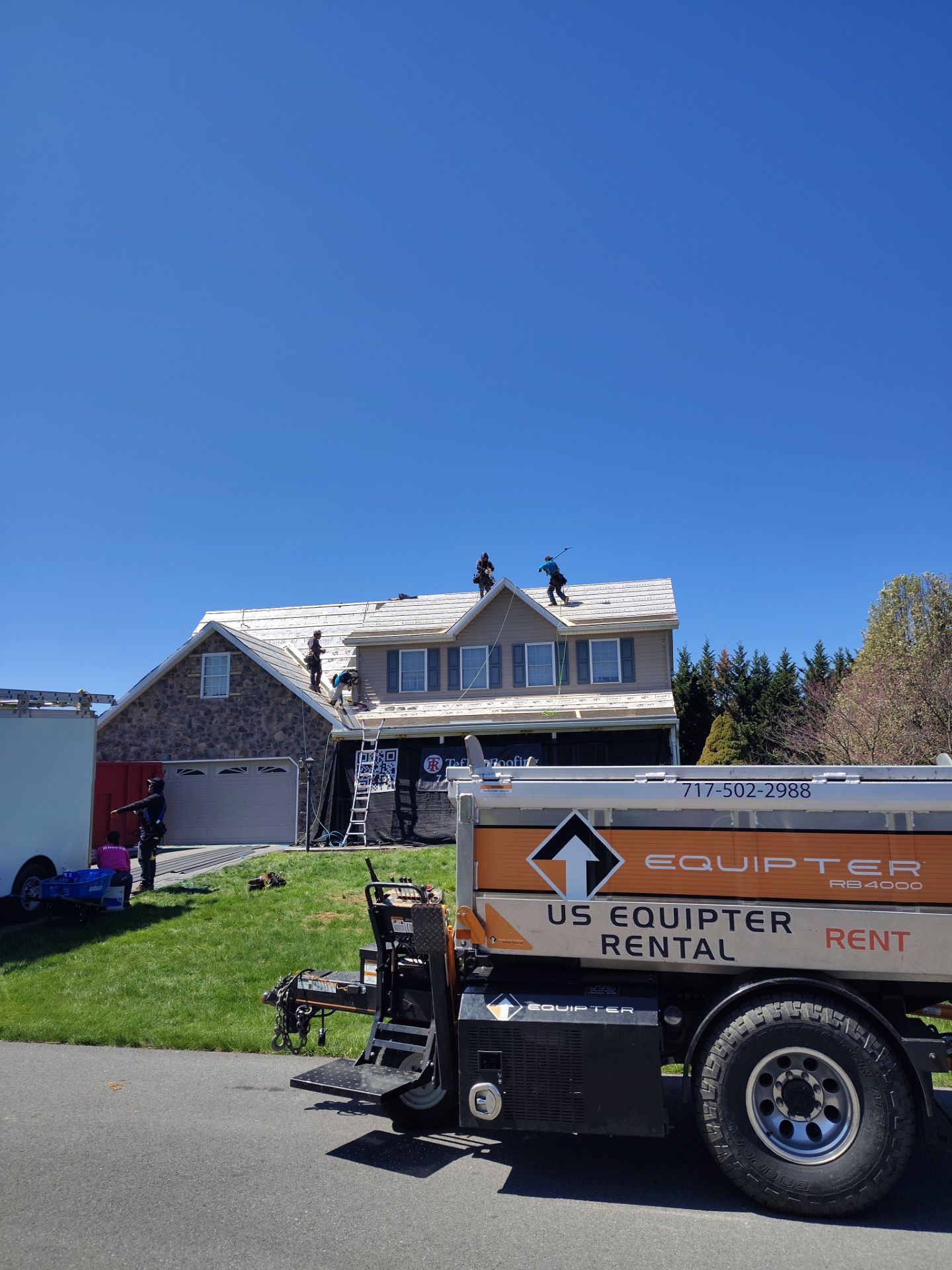 Residential Roofing Installation using Everlast Azm Panel -charcoal by Teflon Roofing