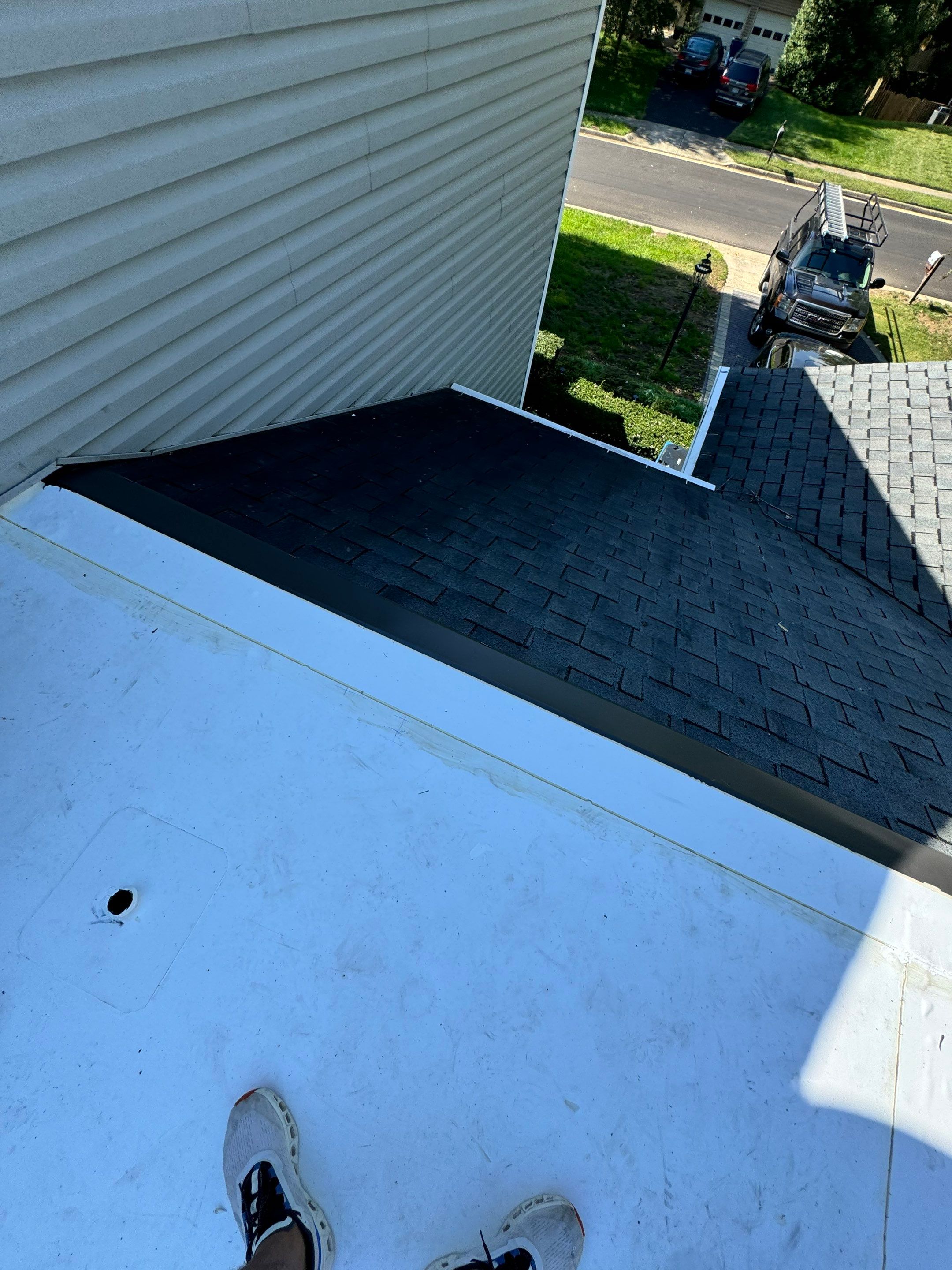 Alexandria: Residential Flat Roof Replacement with MuleHide TPO by RM Banning, Inc.